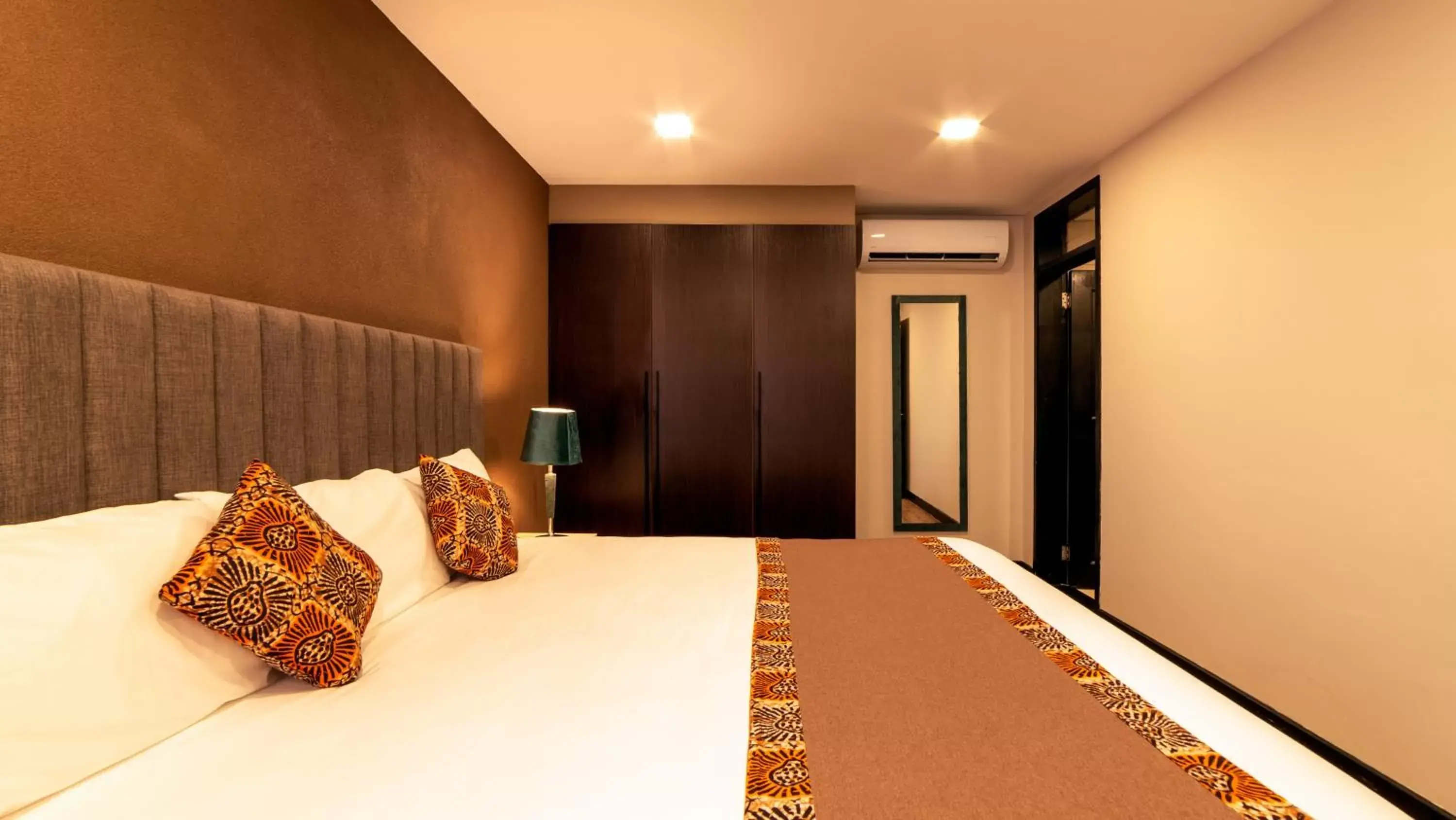 Bedroom, Bed in Kabira Country Club