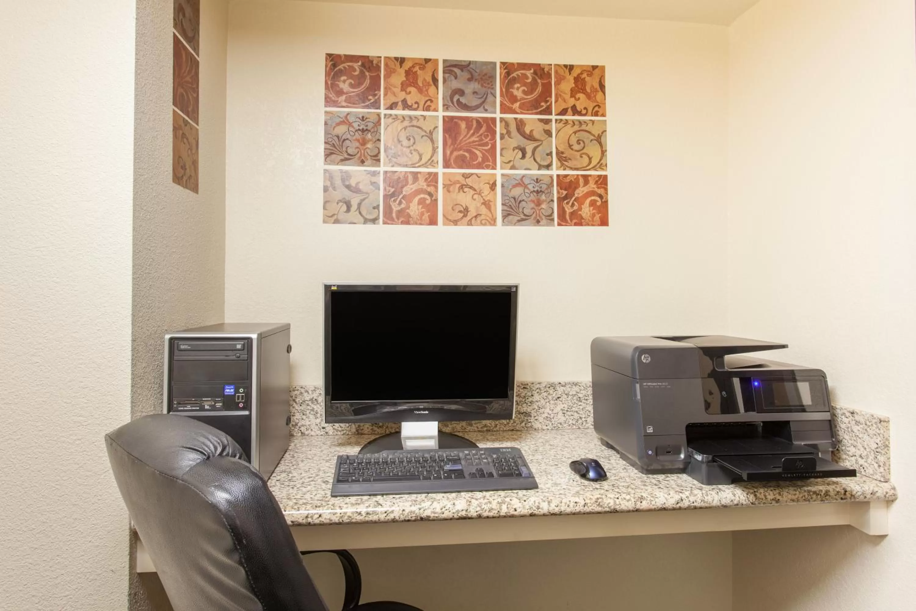 Business facilities in Ramada by Wyndham Fresno Northwest