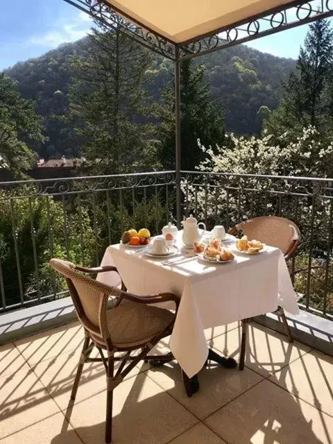 Balcony/Terrace in Hôtel Restaurant Spa Le Sauvage