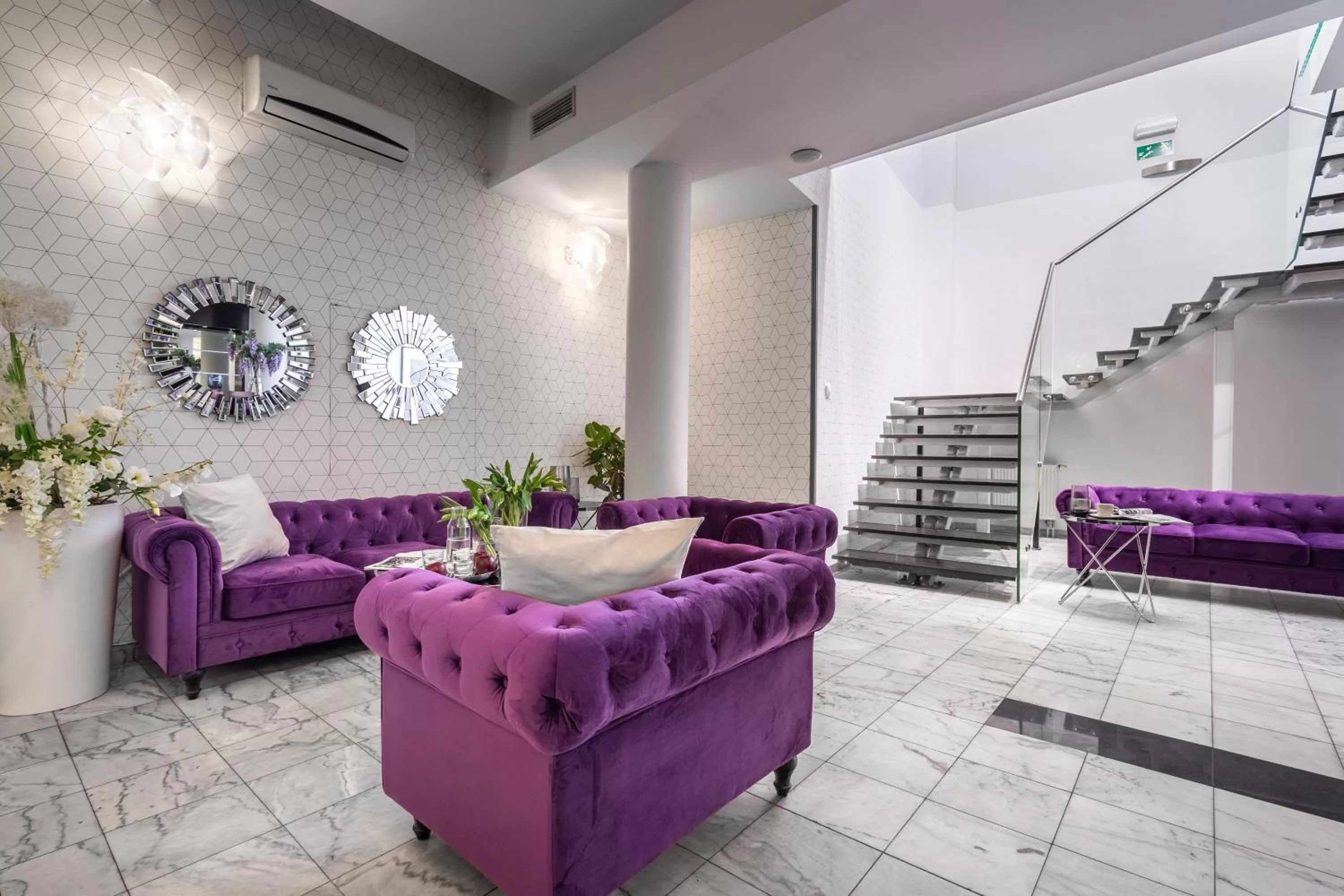 Lobby or reception in Hotel Sofia by The Railway Station Wroclaw