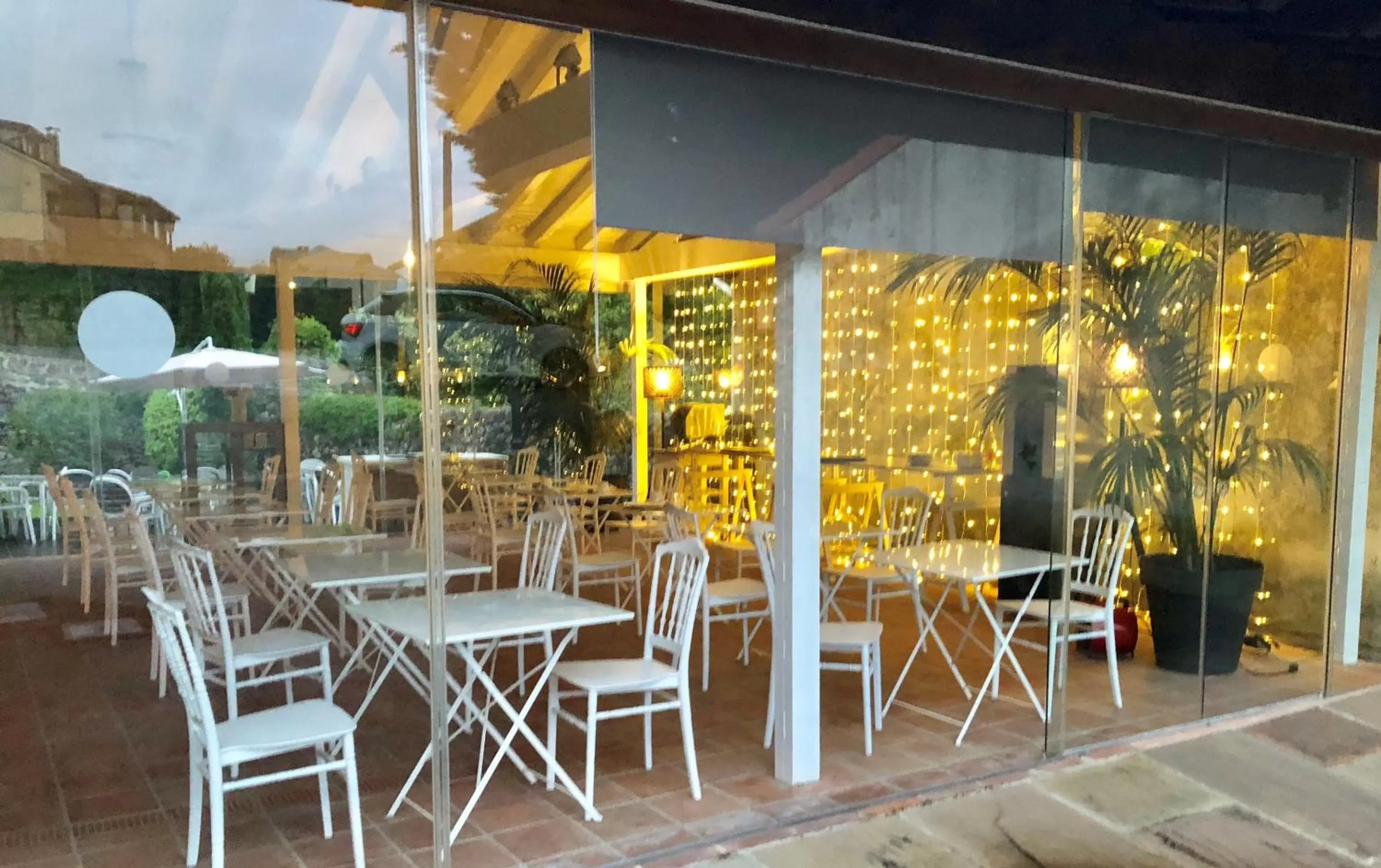 Restaurant/places to eat in Palacio de Arce