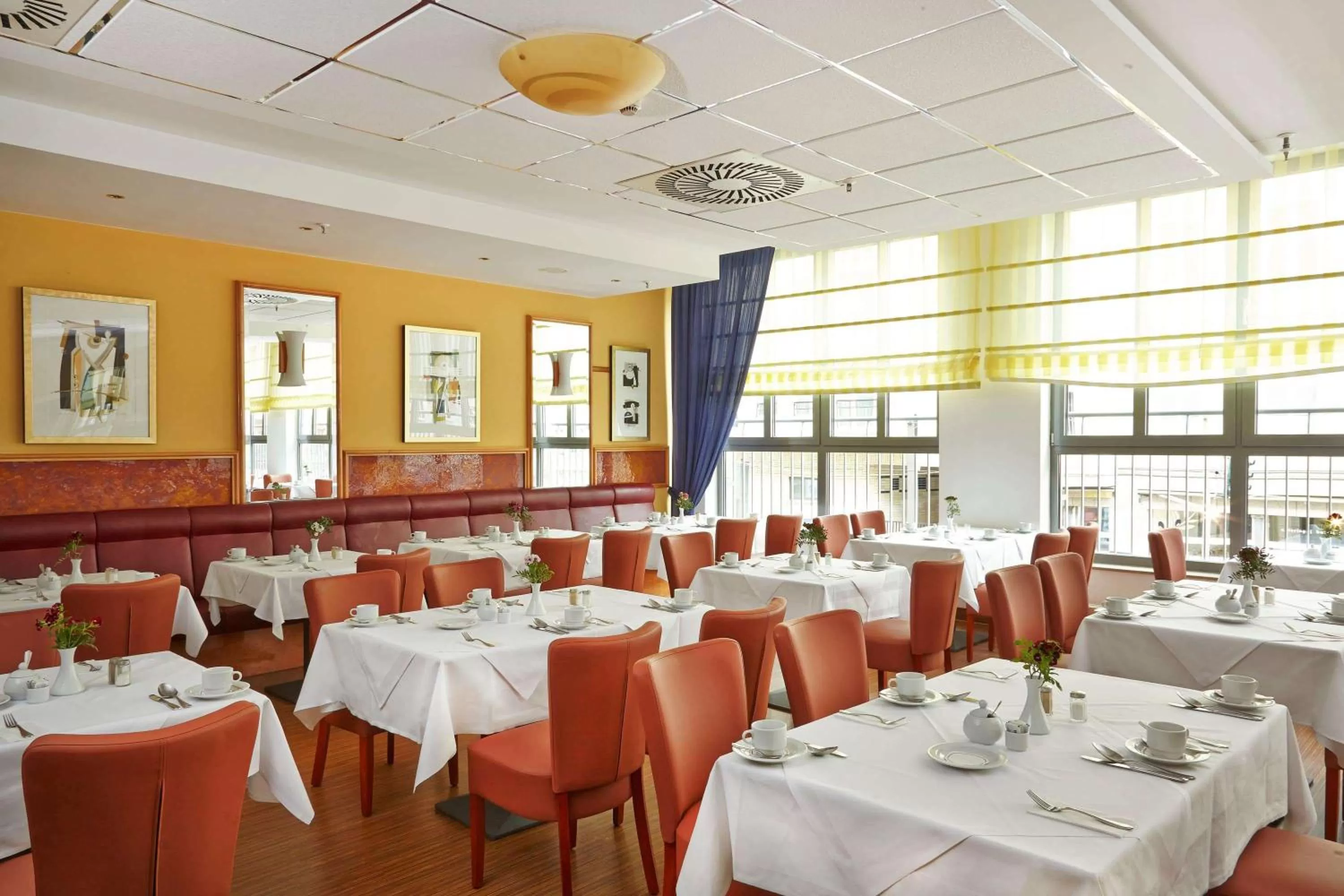 Restaurant/places to eat in H+ Hotel Berlin Mitte