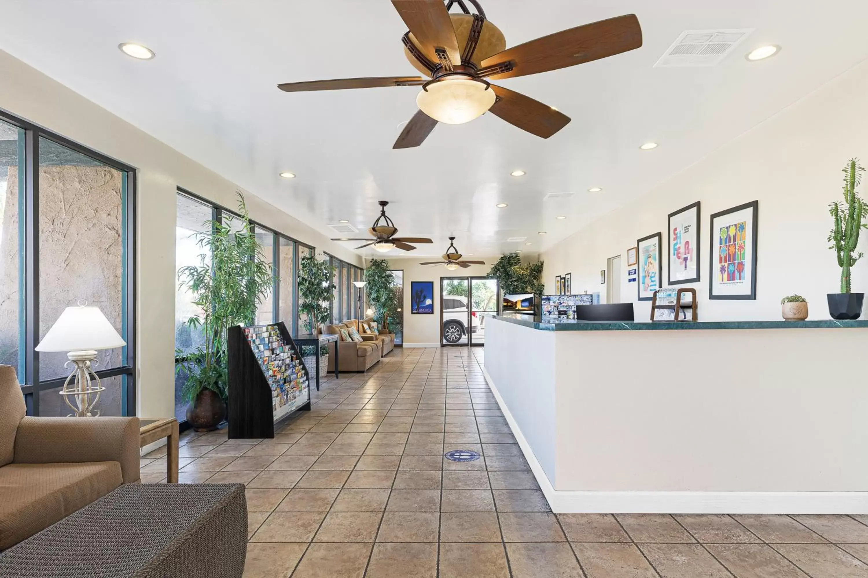 Lobby/Reception in Travelodge by Wyndham Palm Springs