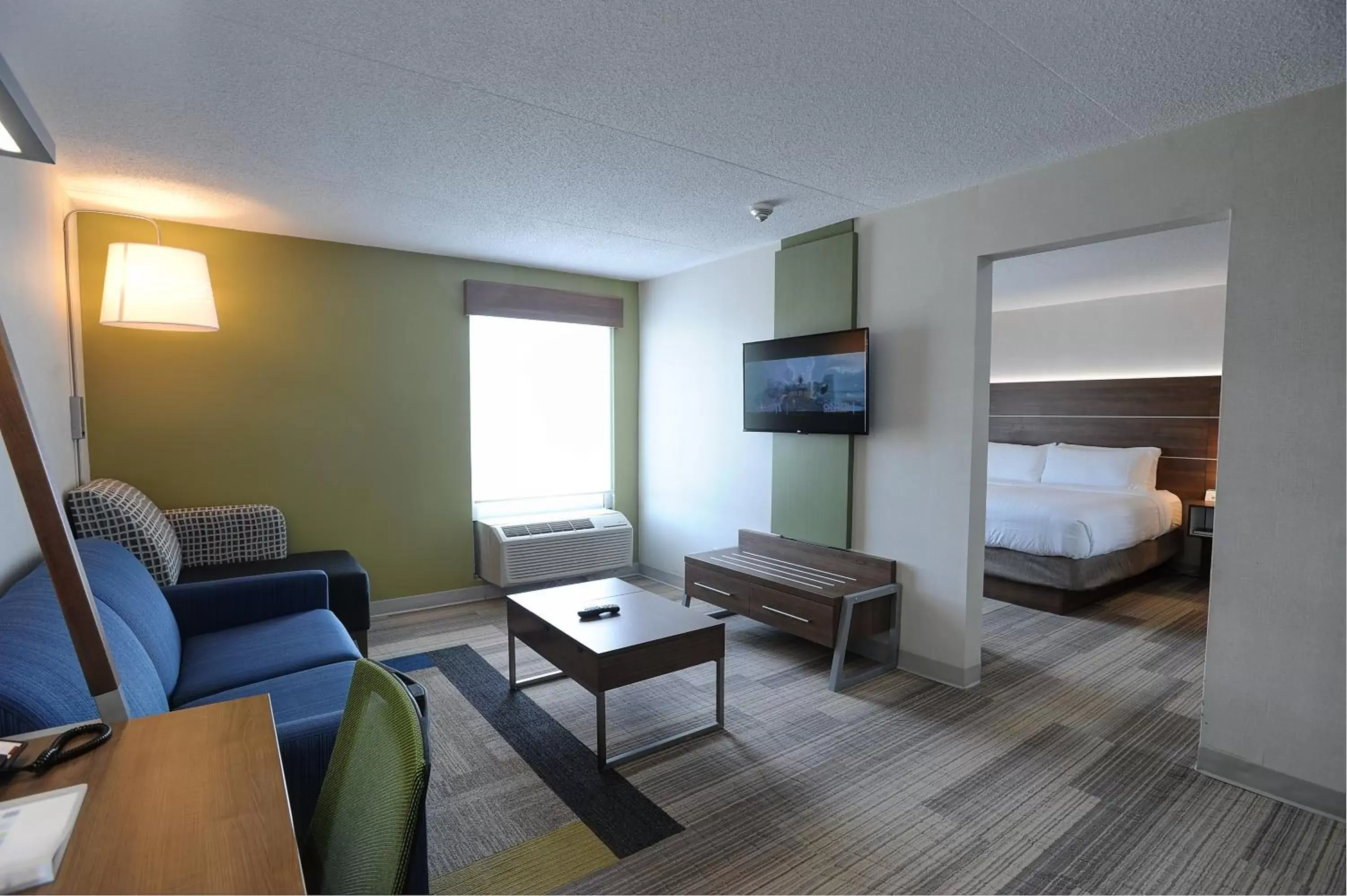 Photo of the whole room, Seating Area in Holiday Inn Express & Suites Toronto Airport West, an IHG Hotel