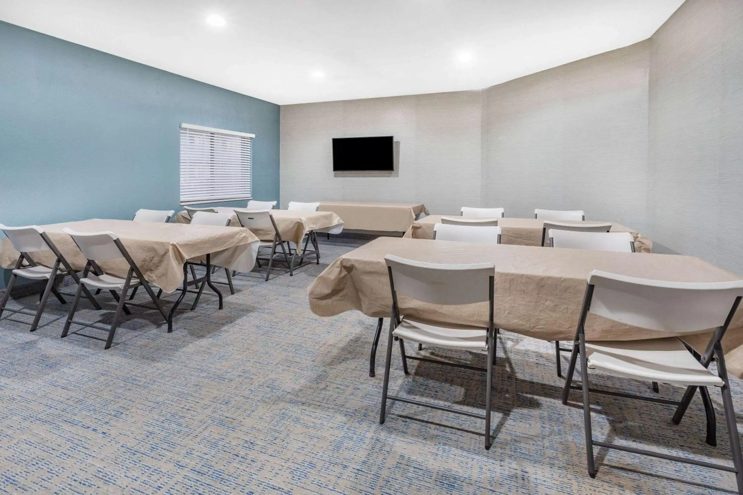 Meeting/conference room in Super 8 by Wyndham Marysville/Port Huron Area