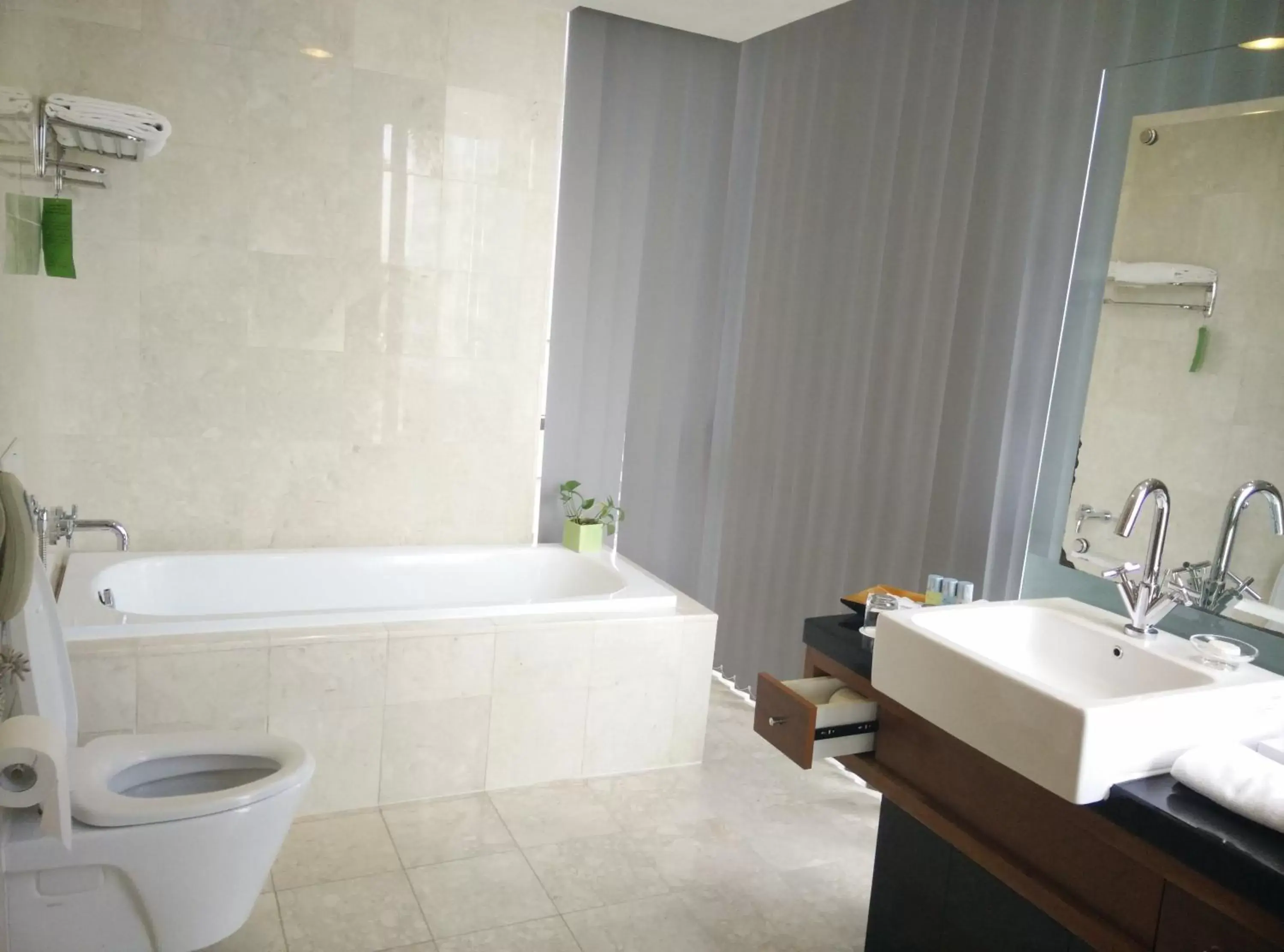 Bathroom in The Gardens – A St Giles Signature Hotel & Residences, Kuala Lumpur