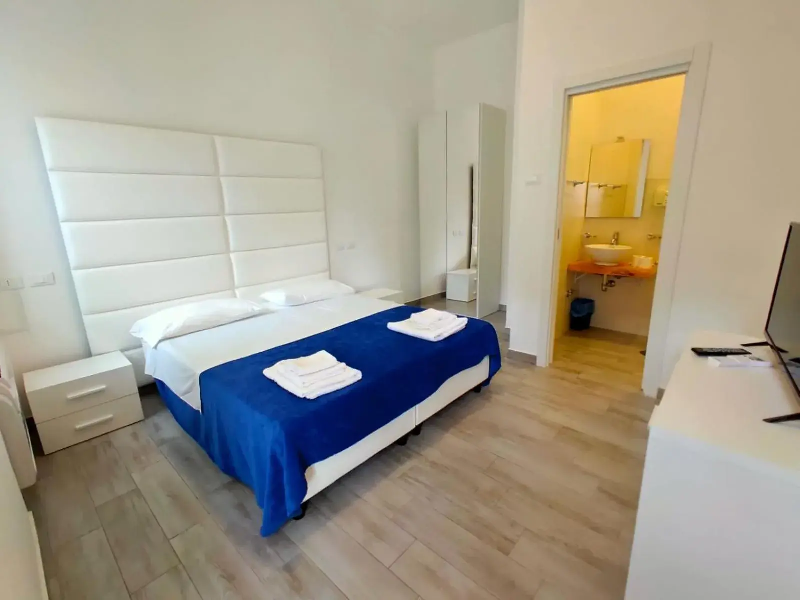 Economy Double Room in Hotel Artemide Mare