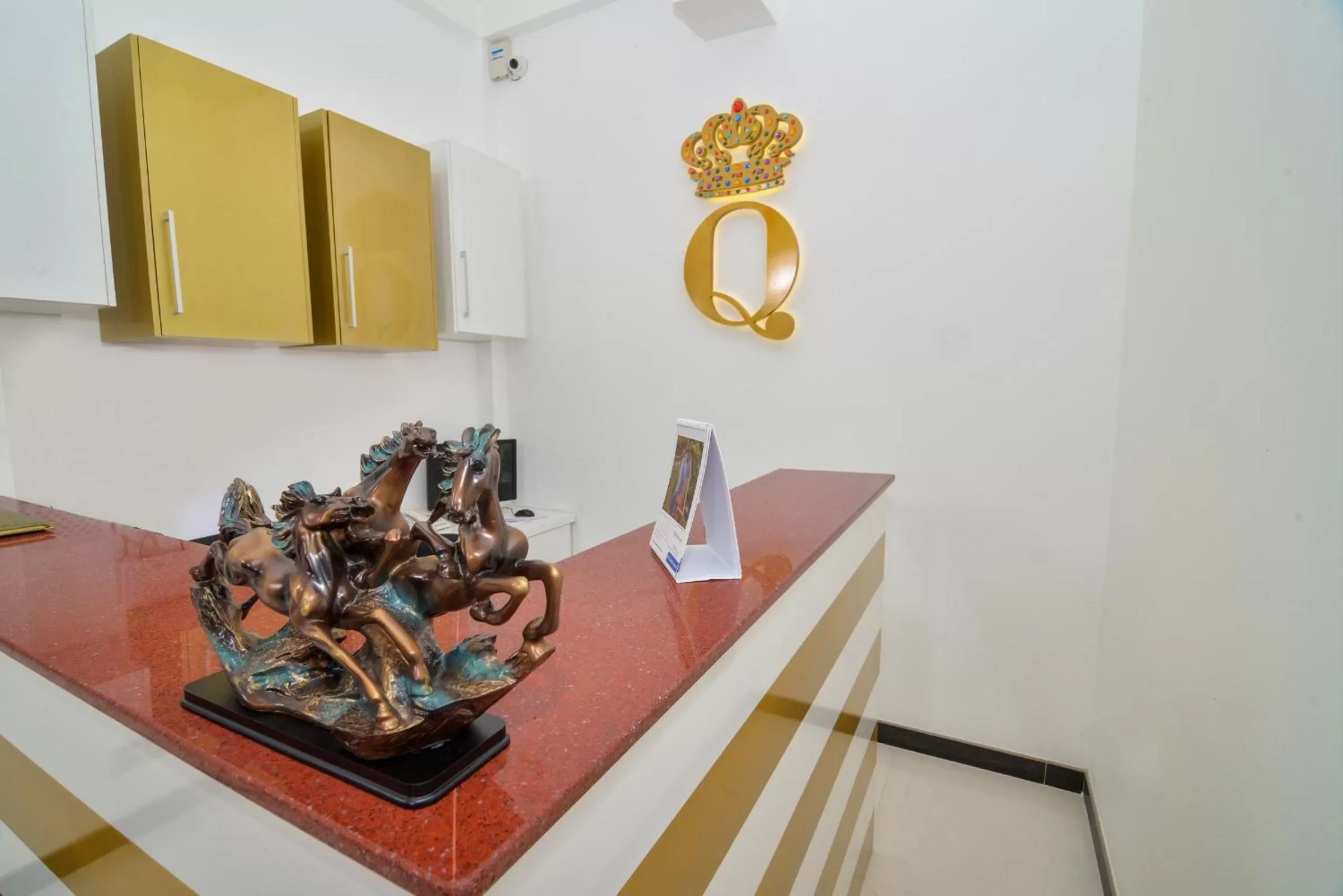 Lobby or reception in Negombo New Queen's Palace