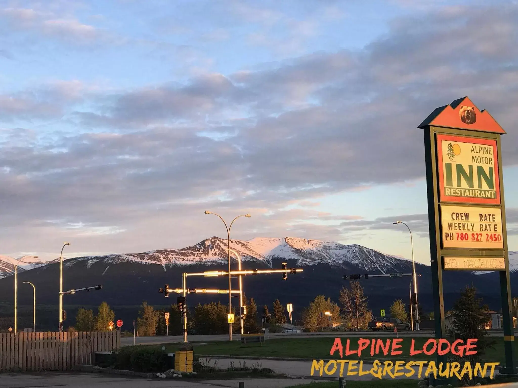 Spring in Alpine Lodge Motel & Restaurant