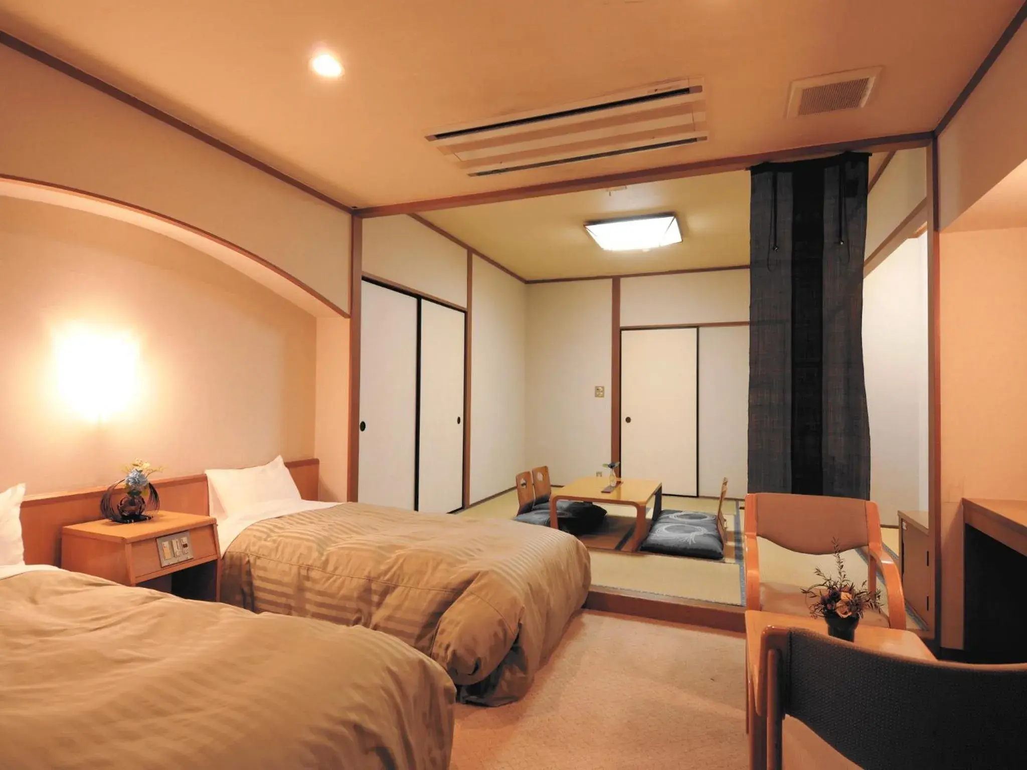Photo of the whole room, Room Photo in Hakonenomori Okada Hotel