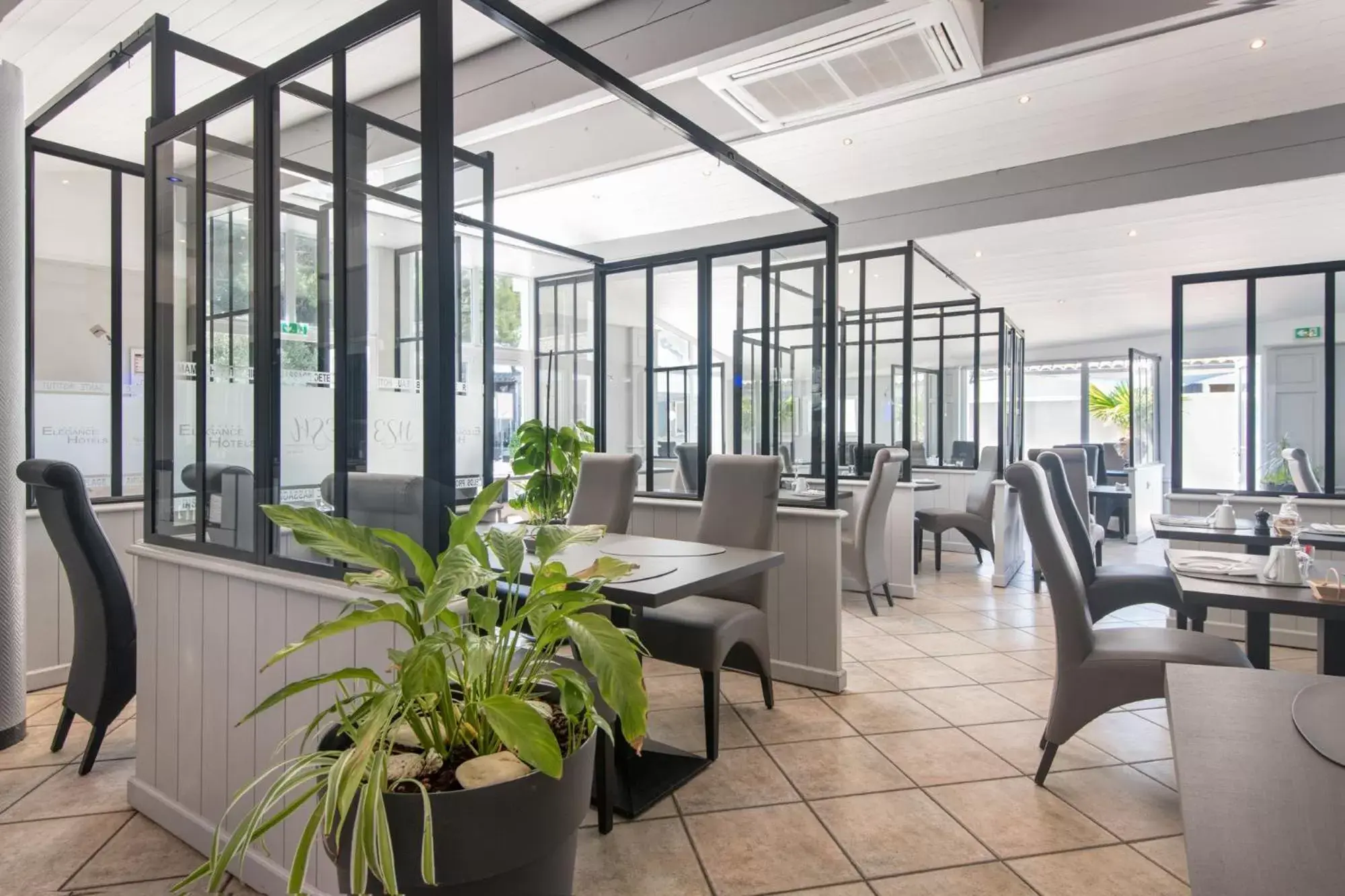 Restaurant/Places to Eat in Hôtel Restaurant & Spa Plaisir