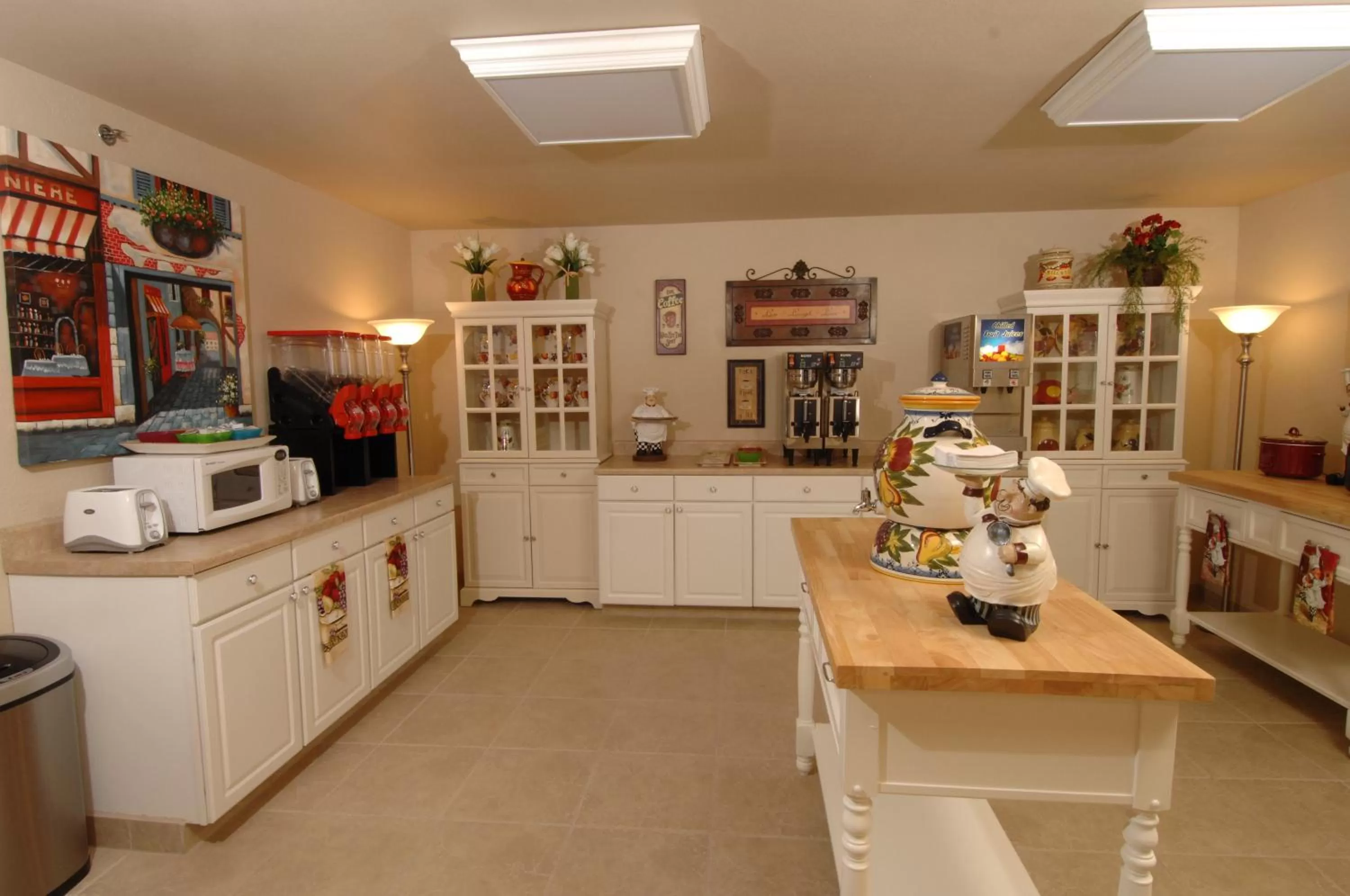 Restaurant/places to eat in All American Inn & Suites Branson