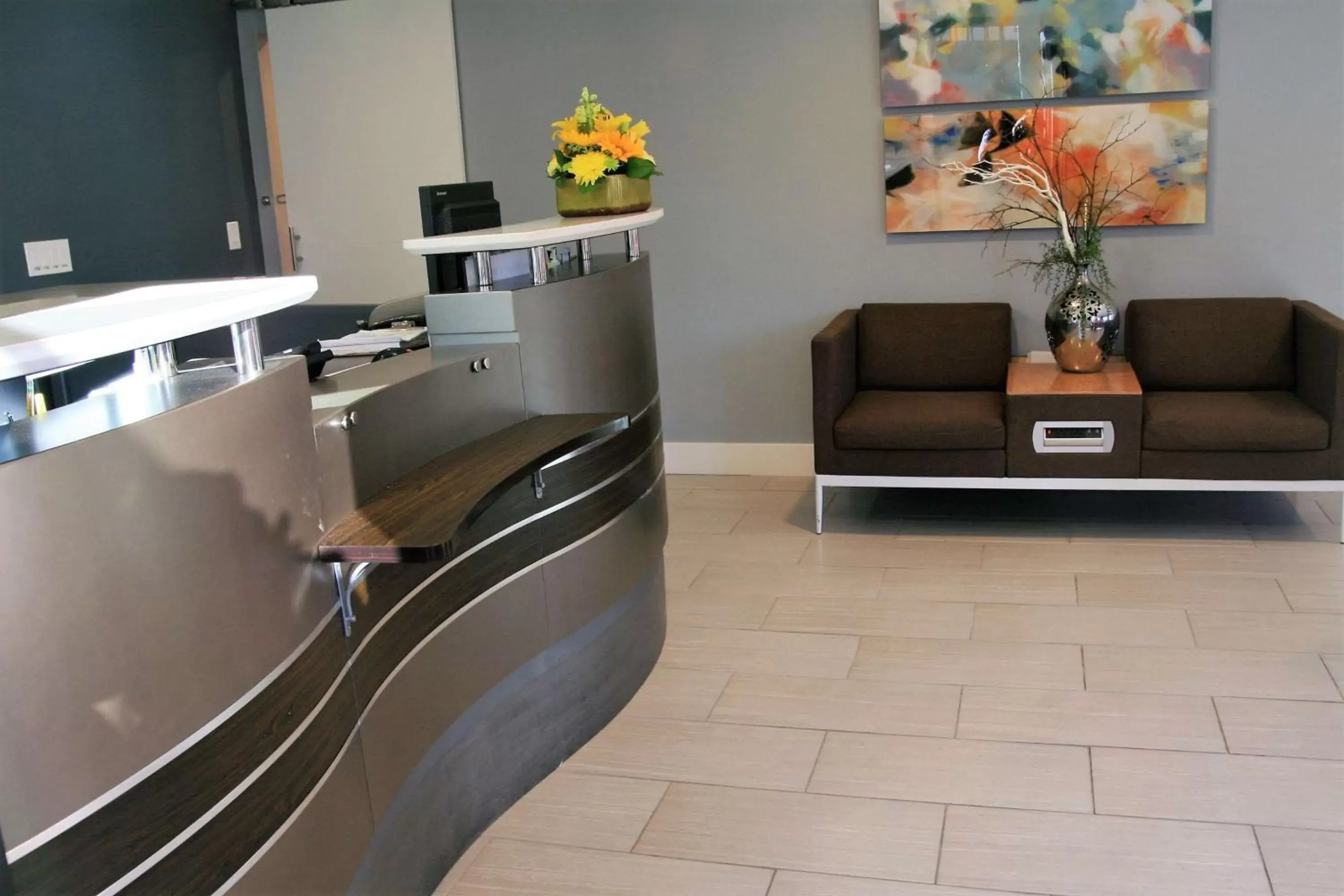 Lobby or reception in Days Inn by Wyndham Pinole Berkeley Lobby or reception in Days Inn by Wyndham Pinole Berkeley
