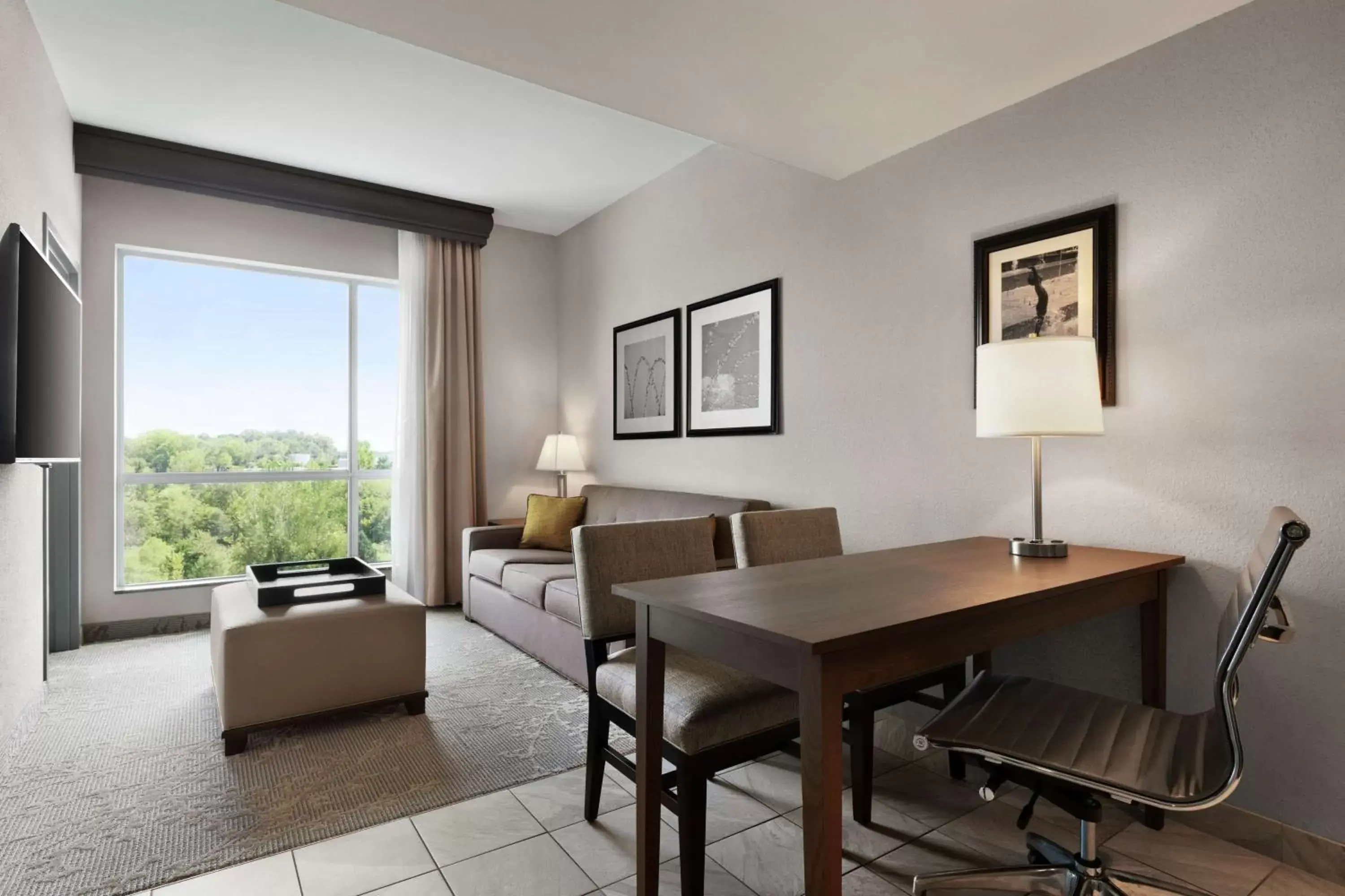 Bedroom in Embassy Suites Charlotte/Ayrsley Bedroom in Embassy Suites Charlotte/Ayrsley