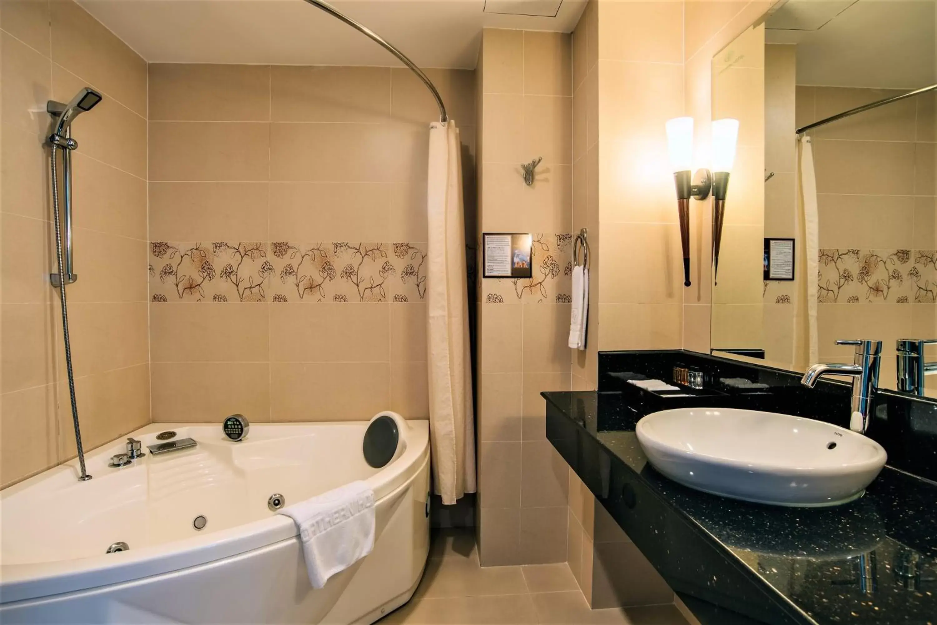 Toilet, Bathroom in Northern Saigon Hotel