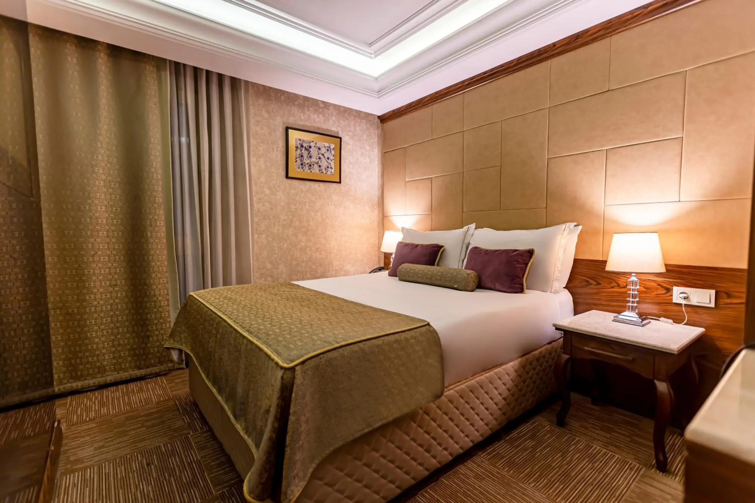 Massage, Bed in Eurostars Hotel Old City