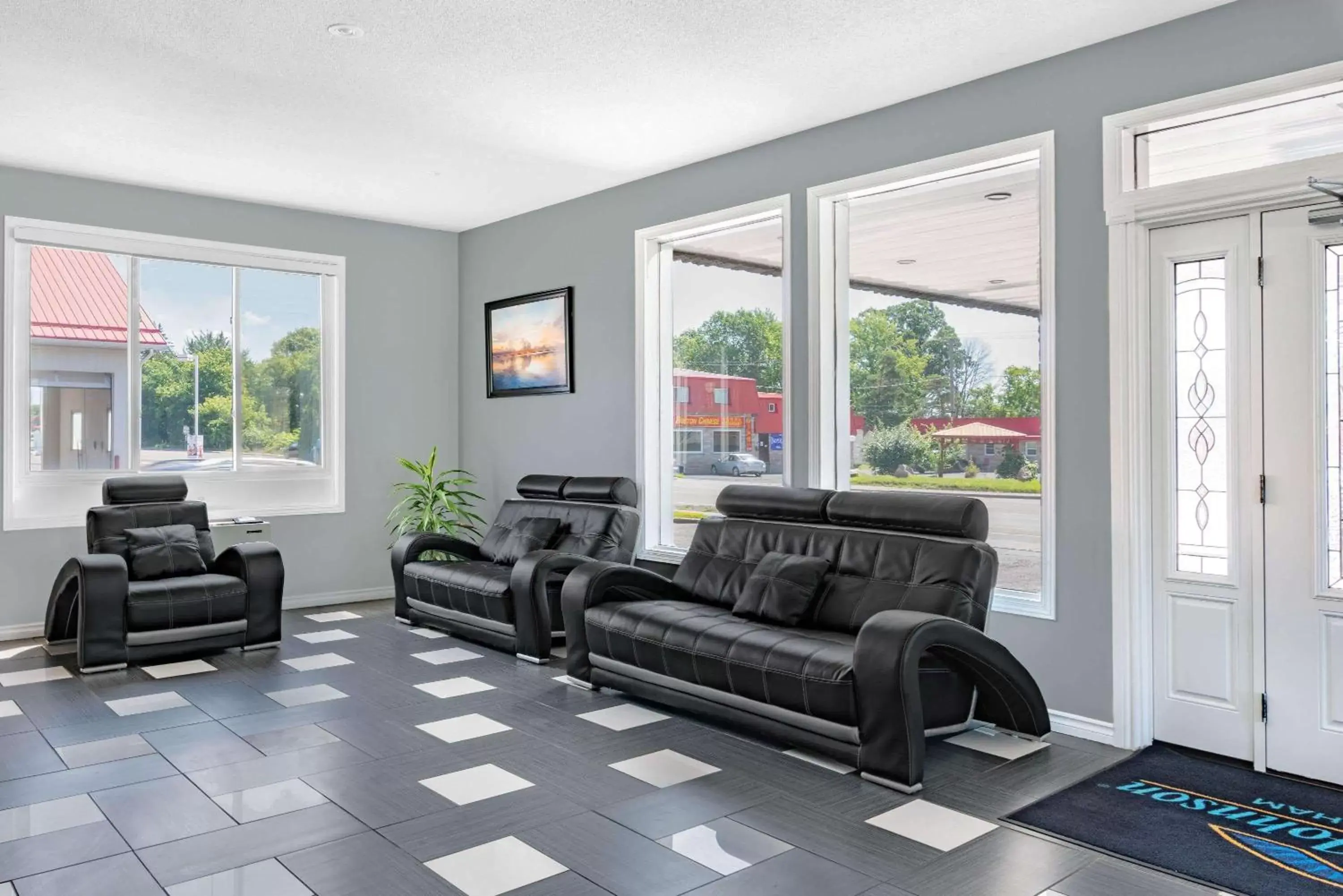 Lobby or reception, Seating Area in Howard Johnson by Wyndham Gananoque