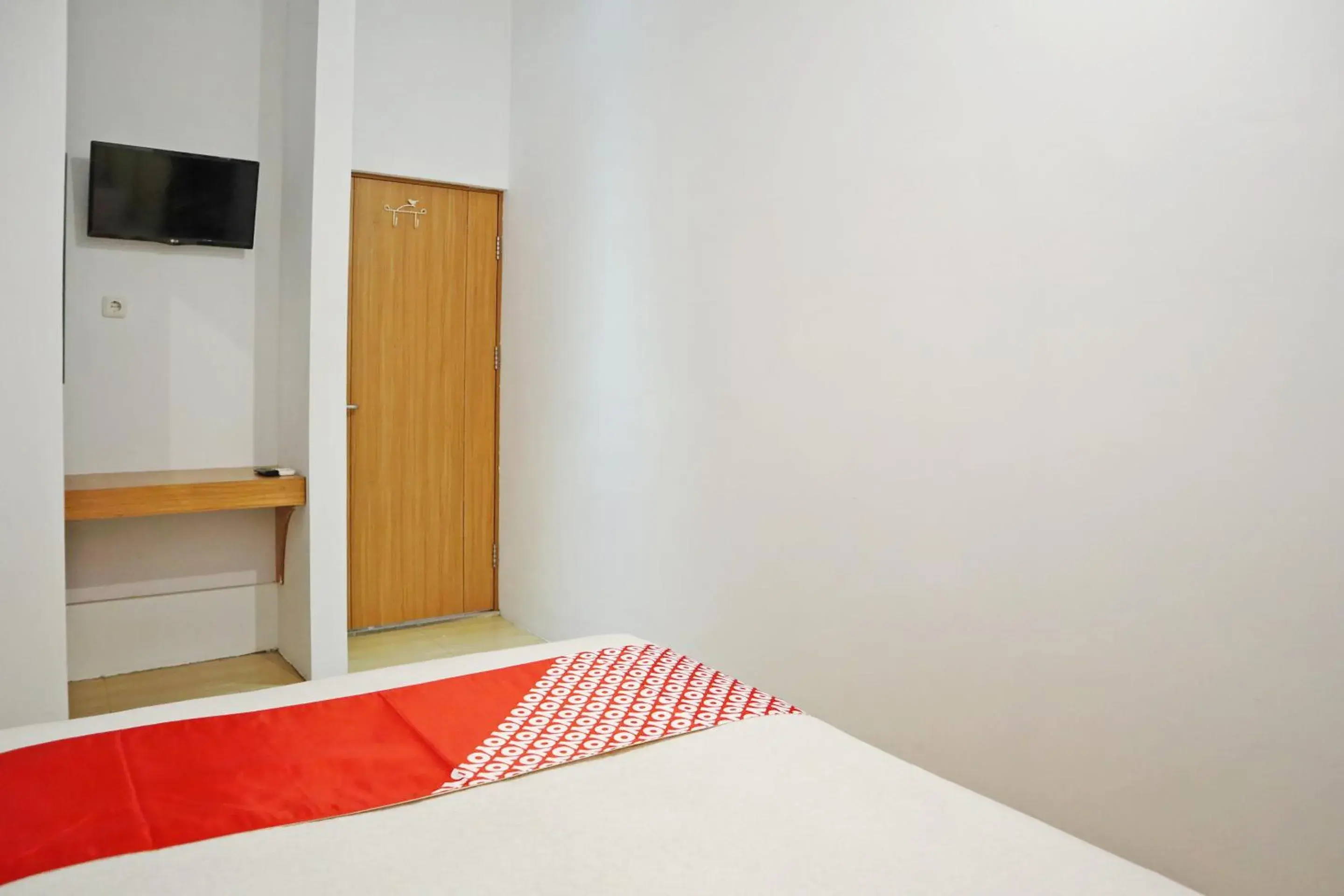 Bedroom, Bed in OYO 1673 M Authentic Kost Man