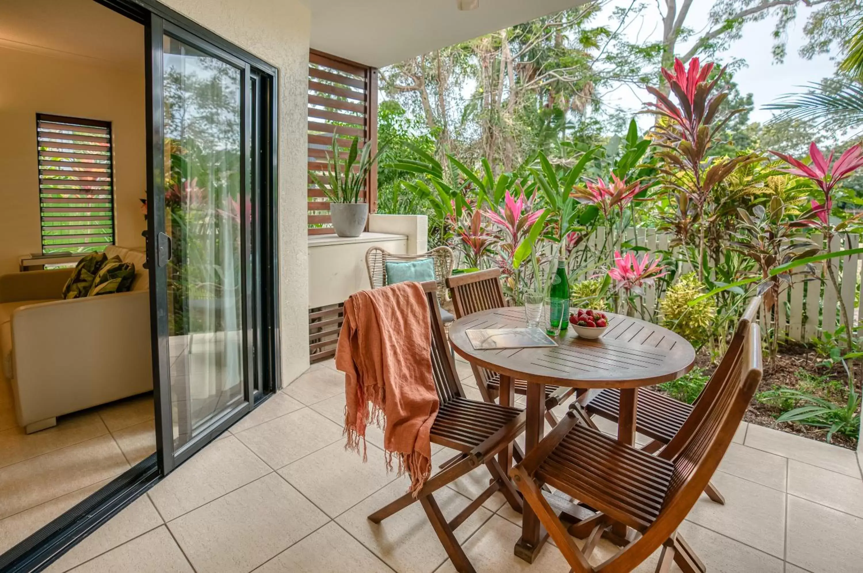 Patio, Balcony/Terrace in Freestyle Resort Port Douglas