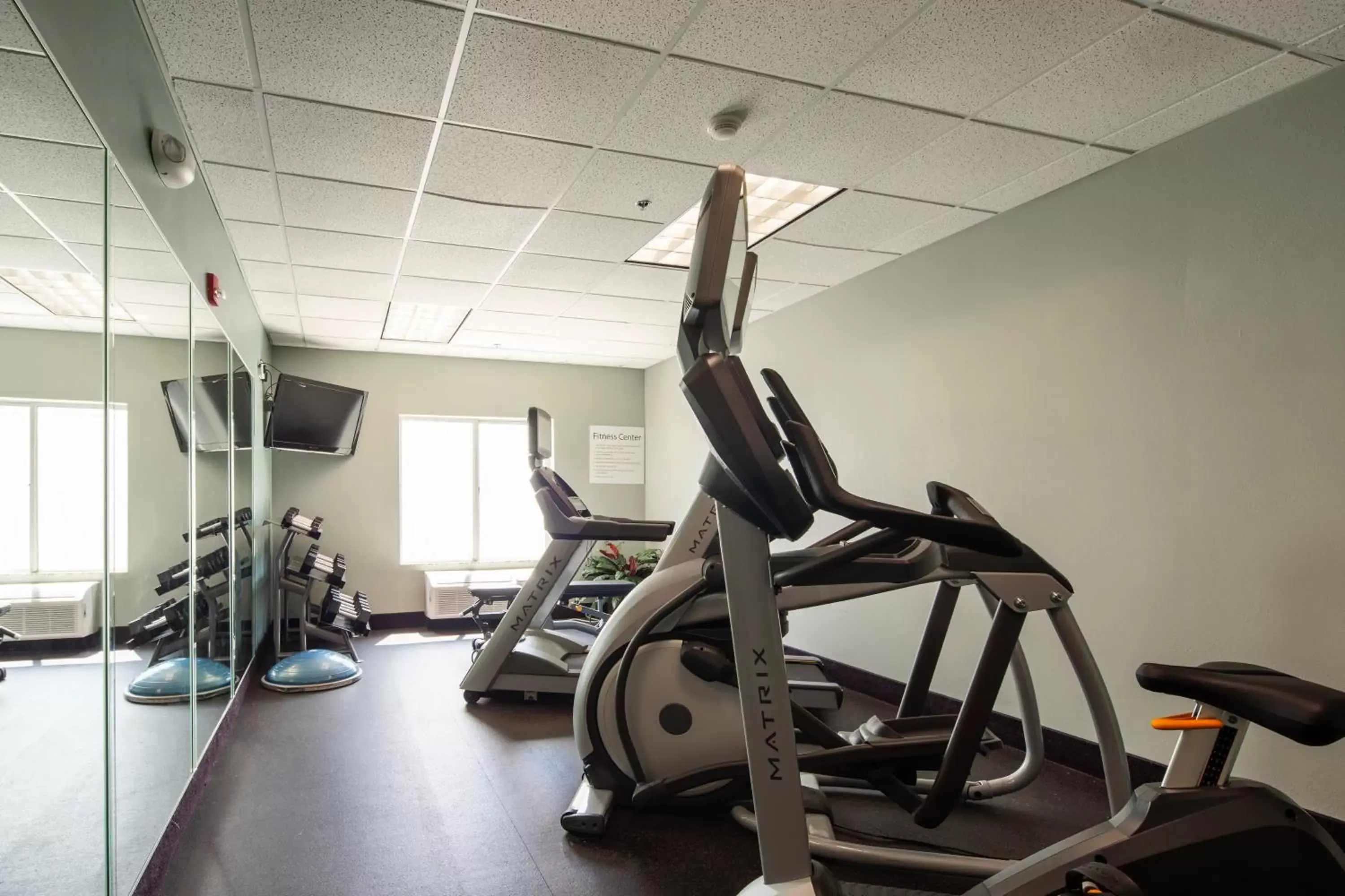Fitness centre/facilities, Fitness Center/Facilities in Holiday Inn Express Hotel & Suites Chattanooga-Lookout Mountain, an IHG Hotel