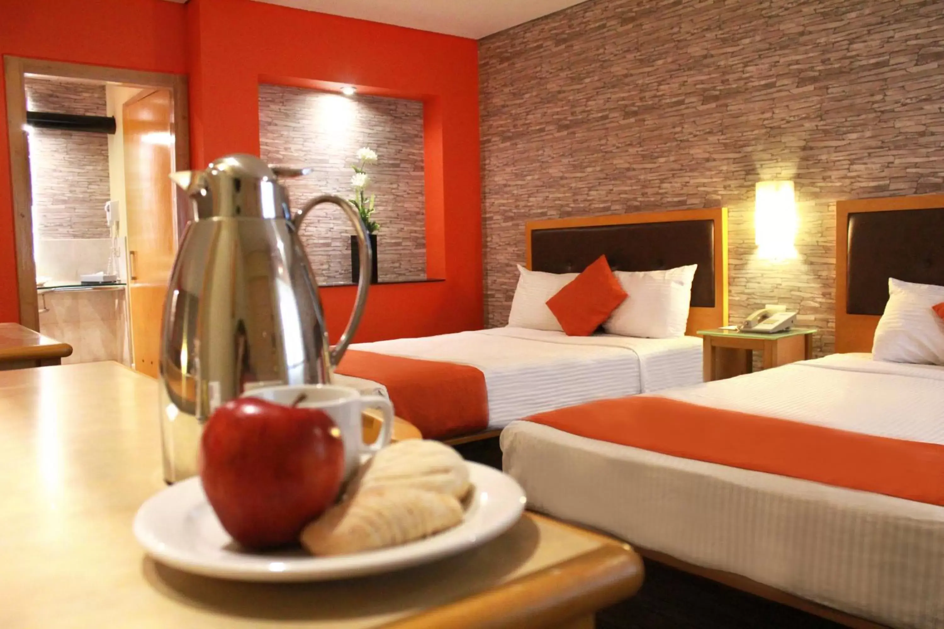 Food and drinks, Bed in Hotel Colonial Hermosillo