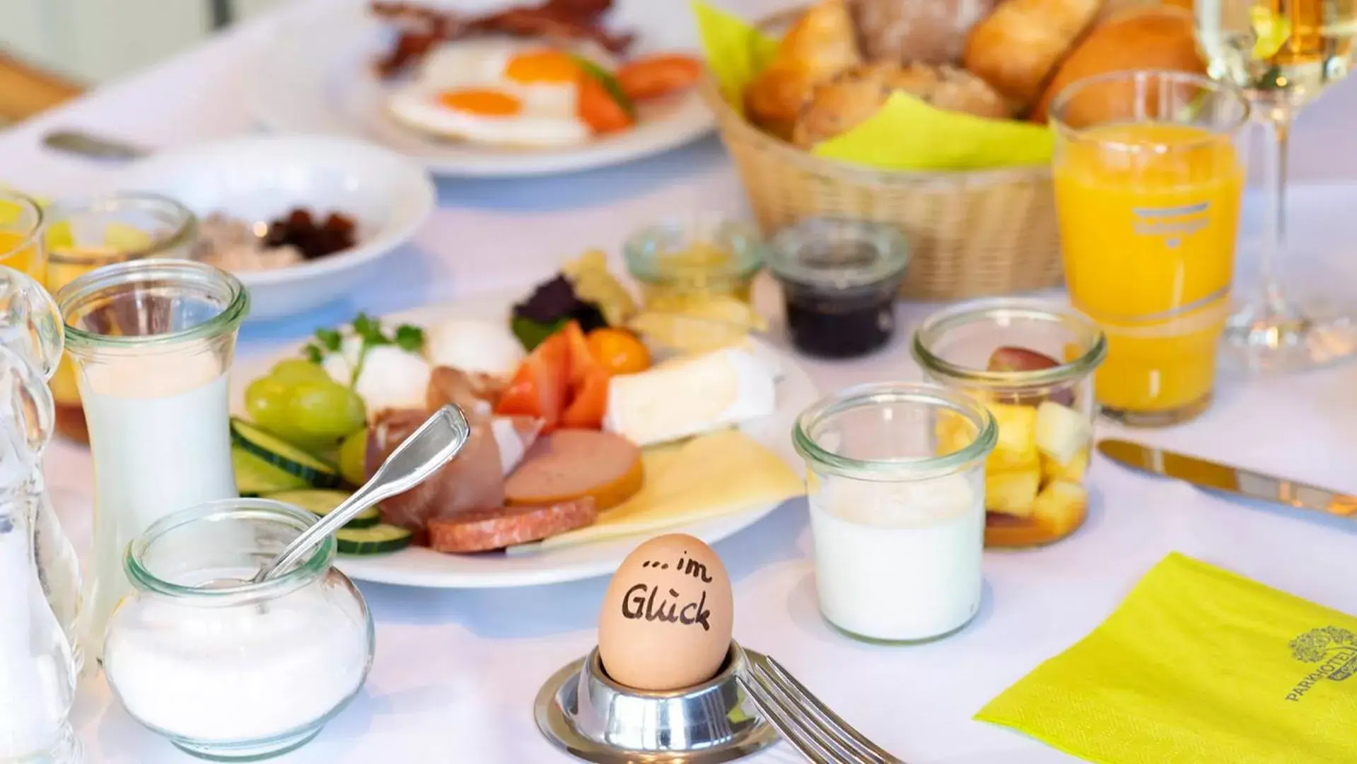 Breakfast in Parkhotel Bilm im Glück am Stadtrand Hannovers