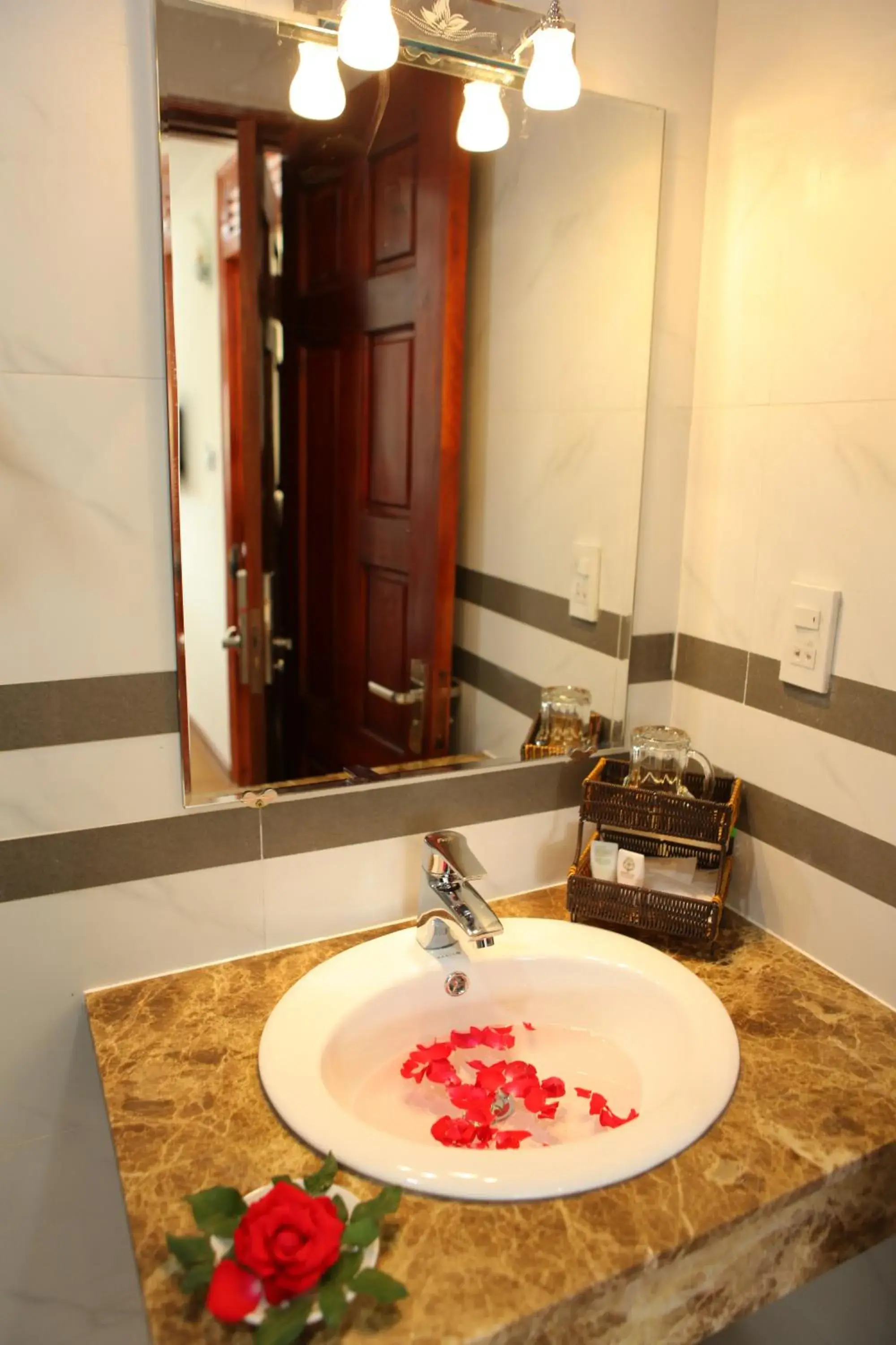 Bathroom in Hong Tung Hotel