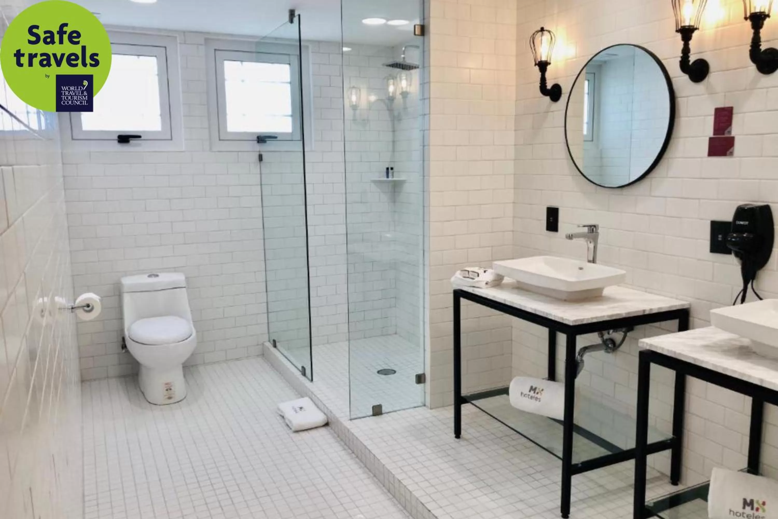 Bathroom in Hotel MX mas reforma CDMX, Trademark Collection by Wyndham