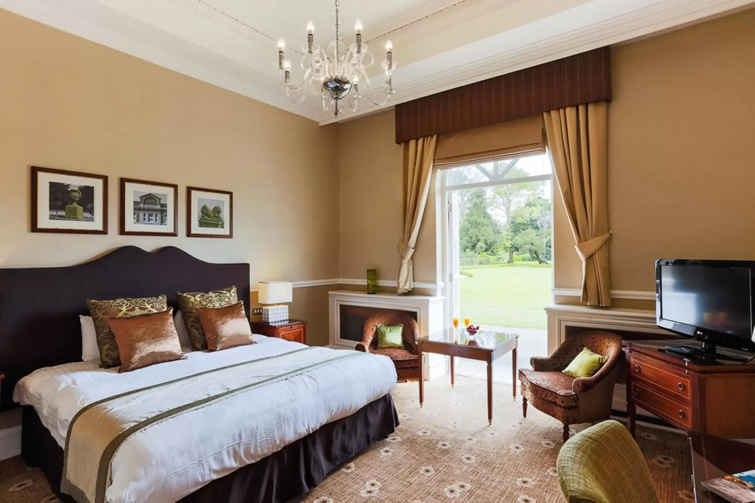 Bed in Down Hall Hotel