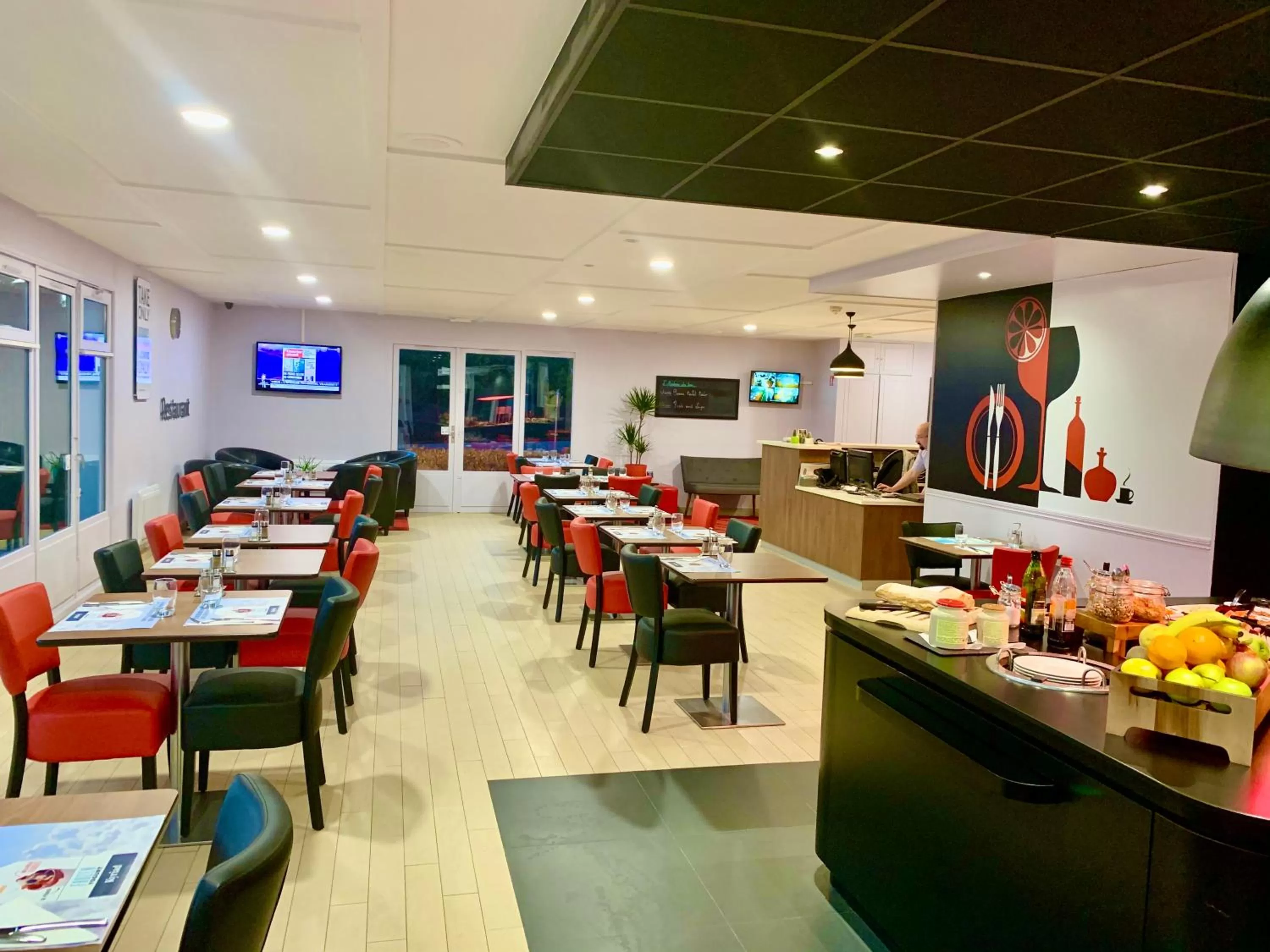 Restaurant/places to eat in KYRIAD Issoudun