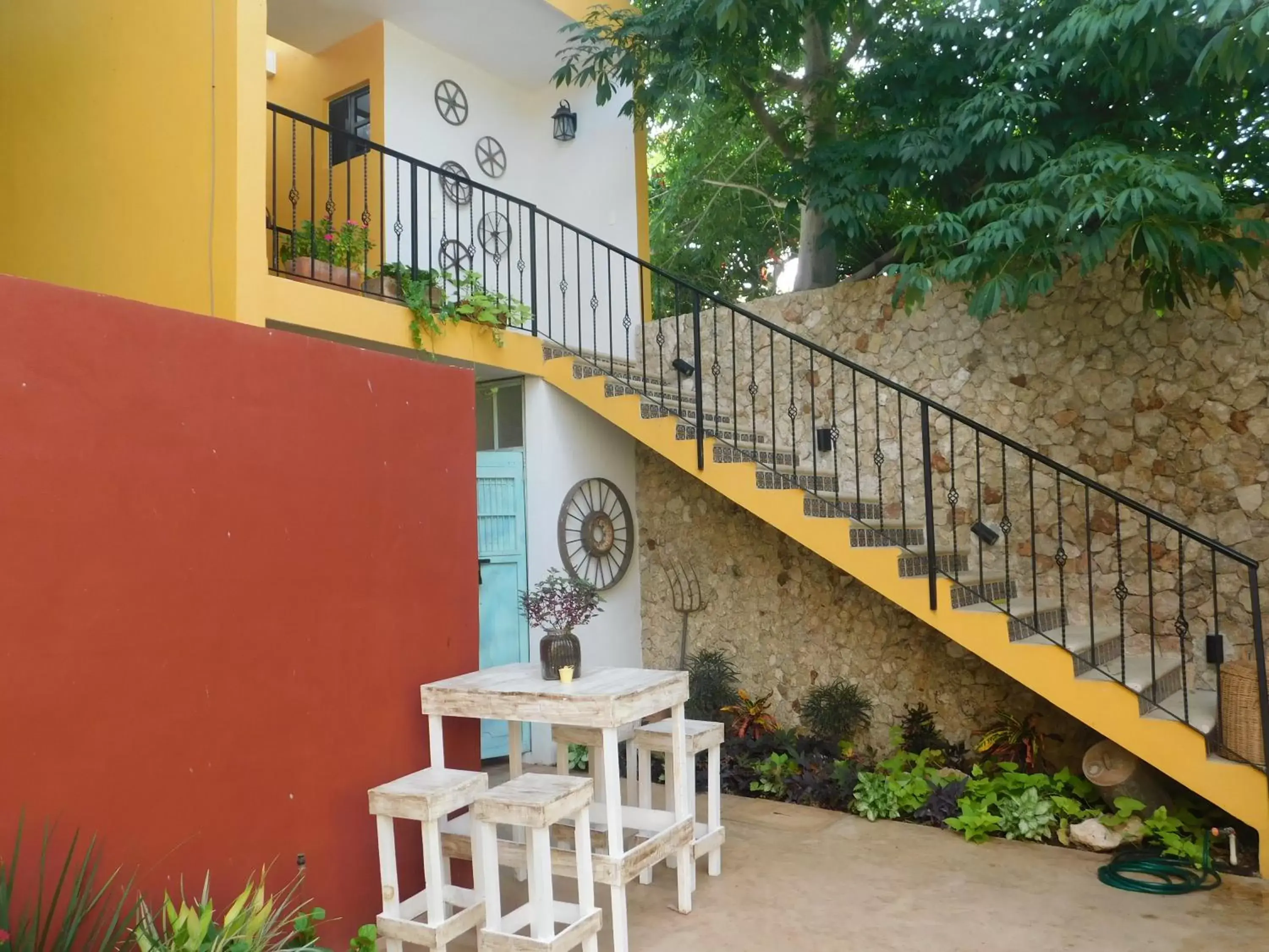 Property building in Hotel Boutique Casa Flor de Mayo