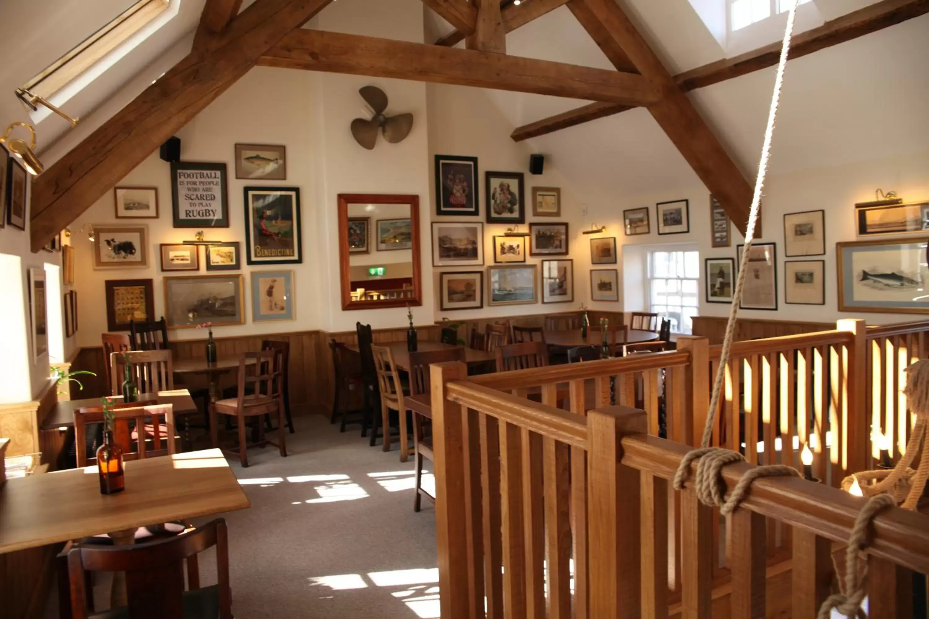 Lounge or bar, Restaurant/Places to Eat in The Erskine Arms