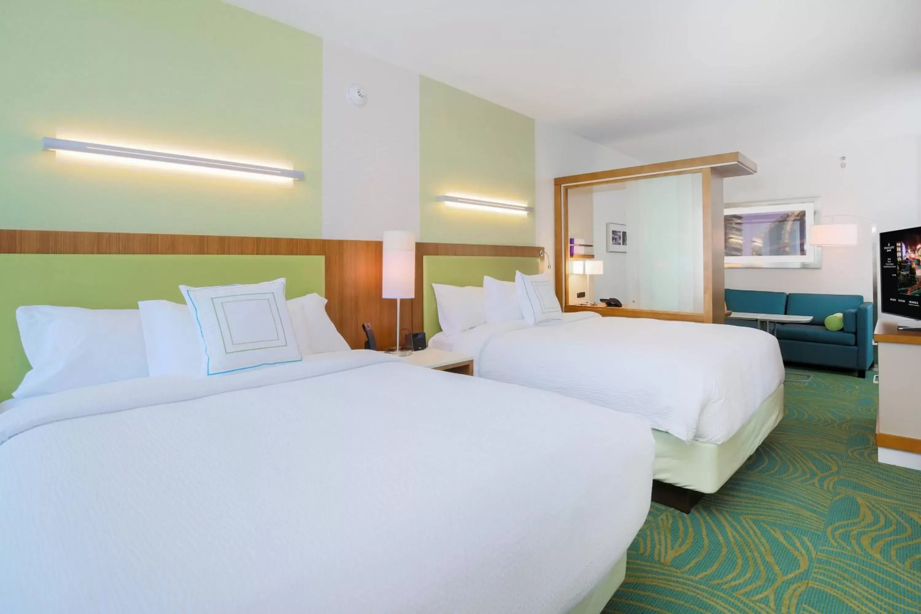 Photo of the whole room, Bed in SpringHill Suites by Marriott San Jose Airport