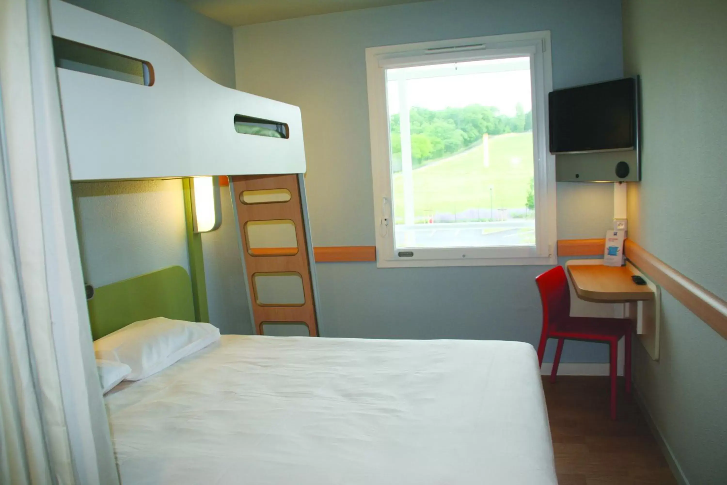 Triple Room in ibis budget Saint Pourcain