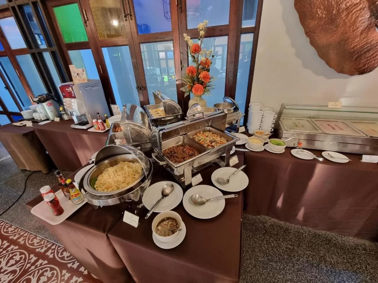 Buffet breakfast in De Lanna Hotel