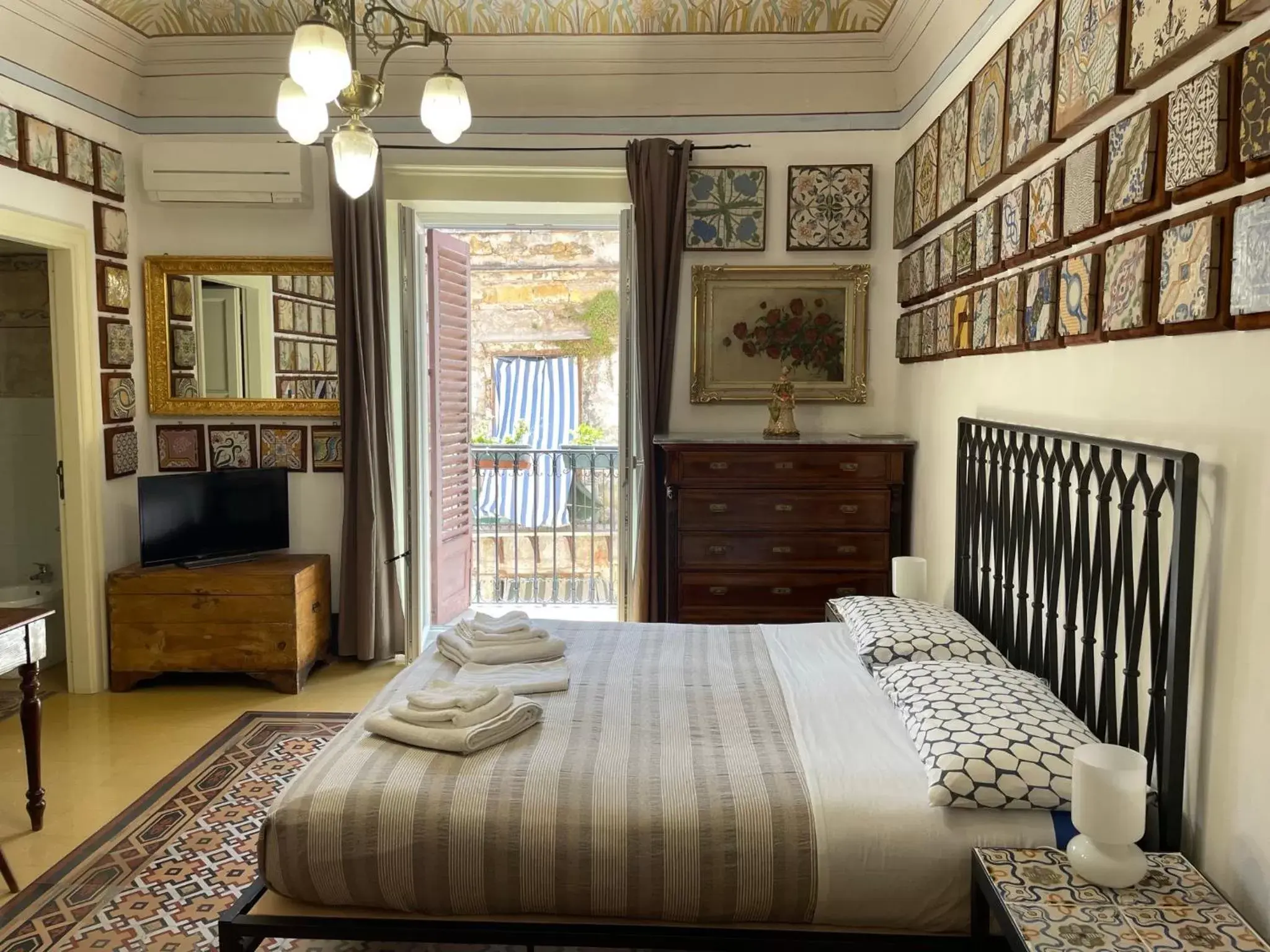 Bed in Stanze al Genio B&B