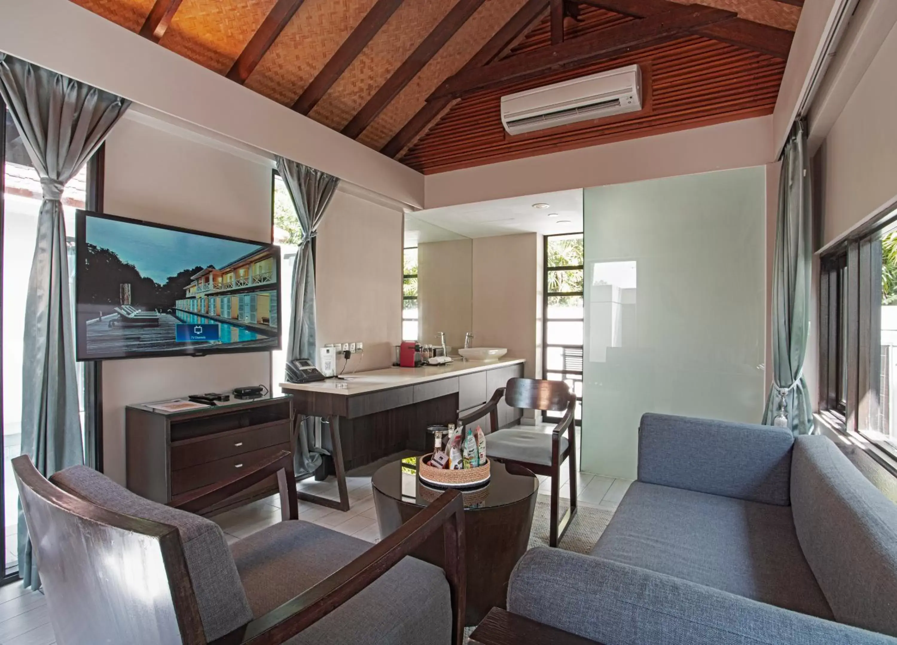 Living room, Seating Area in Amara Sanctuary Resort Sentosa