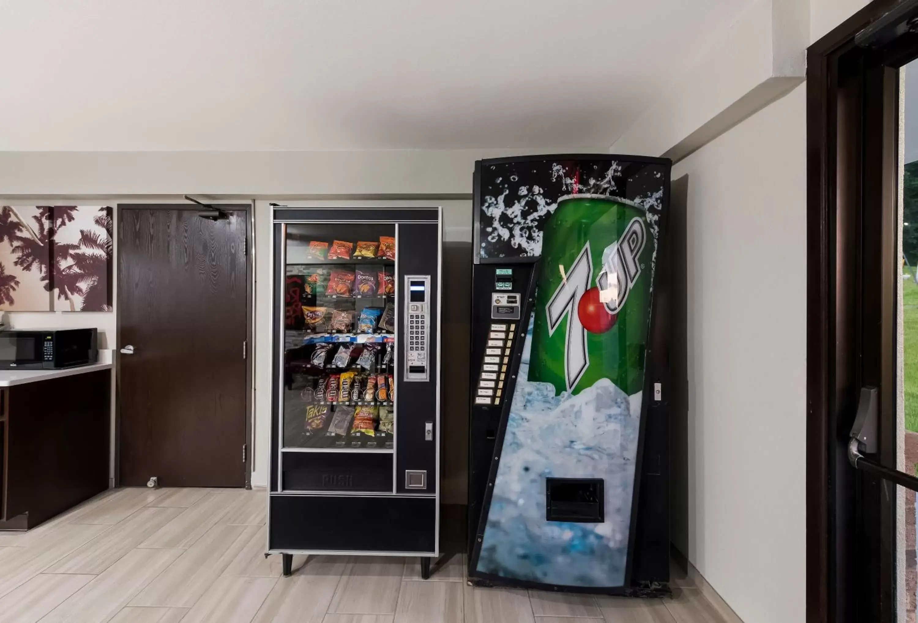 vending machine in Red Roof Inn Mansfield