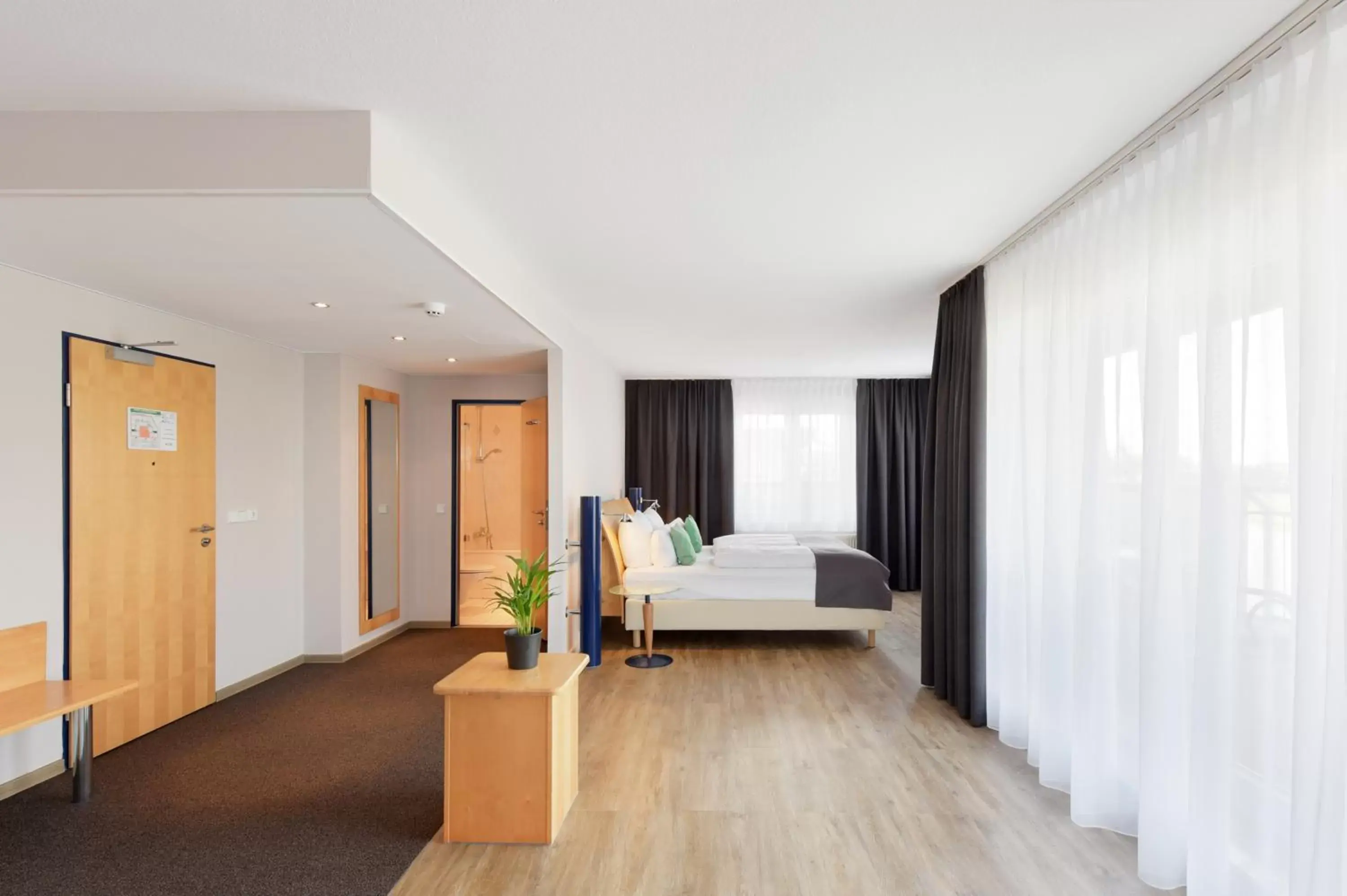 Photo of the whole room in Amedia Dresden Elbpromenade, Trademark Collection by Wyndham