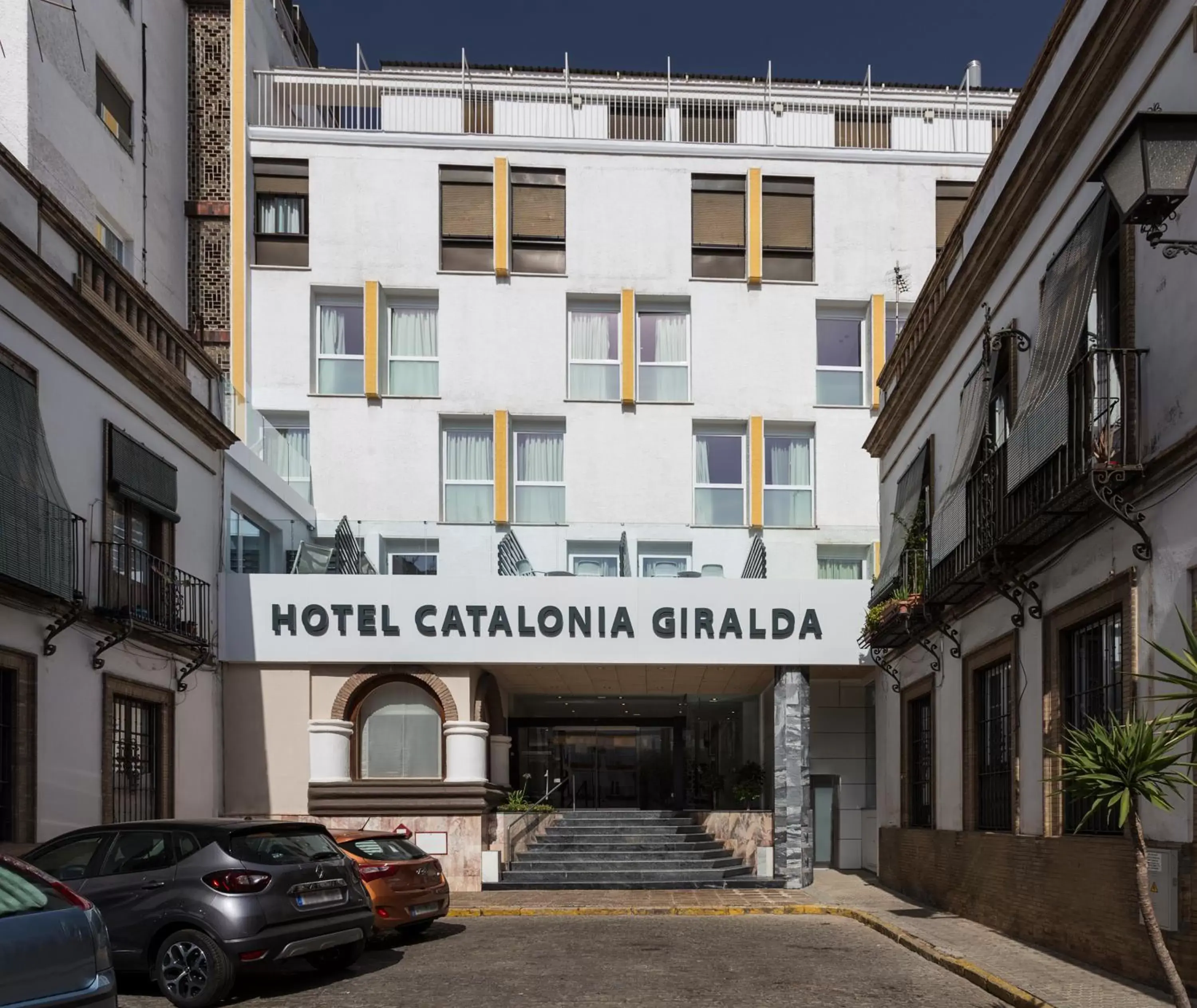 Facade/entrance, Property Building in Catalonia Giralda