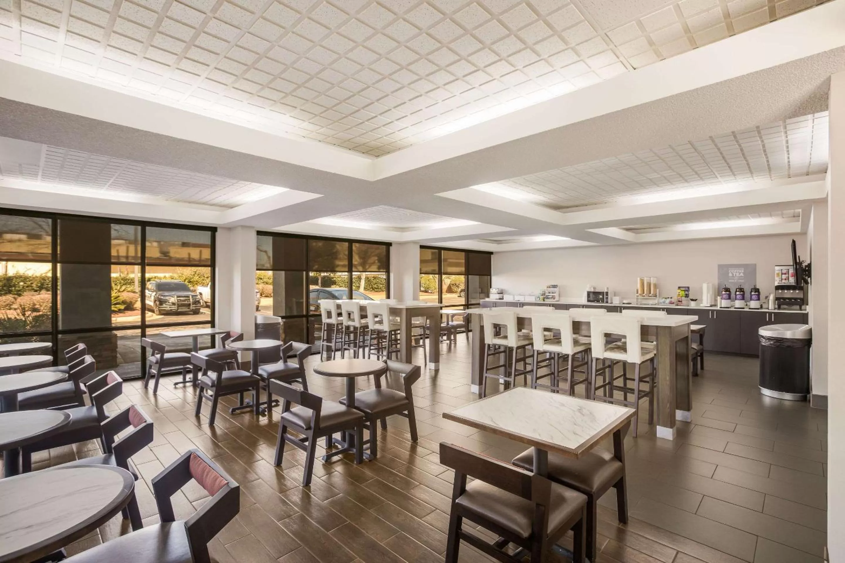 Breakfast in Clarion Pointe Forsyth I-75