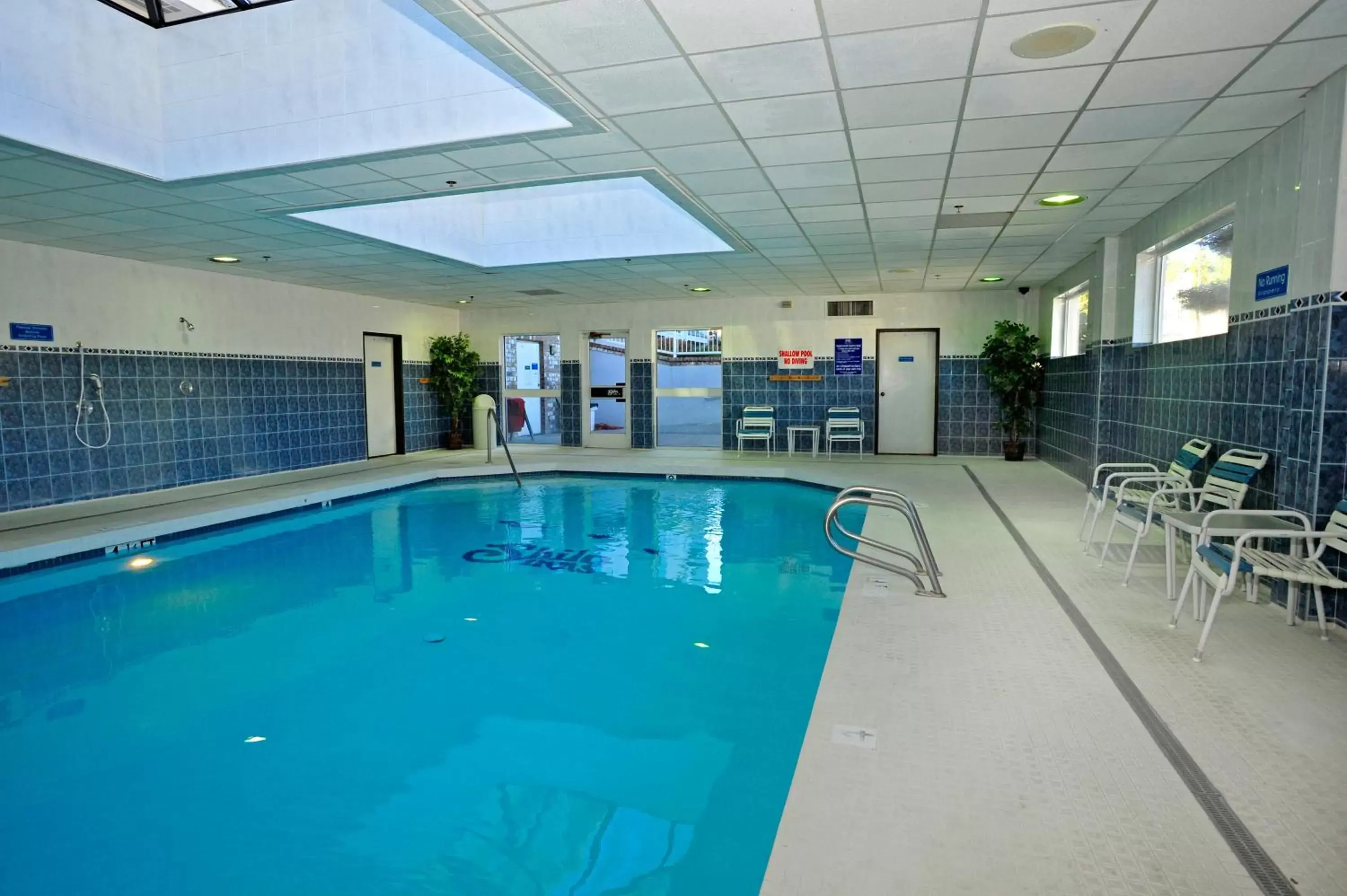 Swimming pool in Shilo Inn Klamath Falls Swimming pool in Shilo Inn Klamath Falls