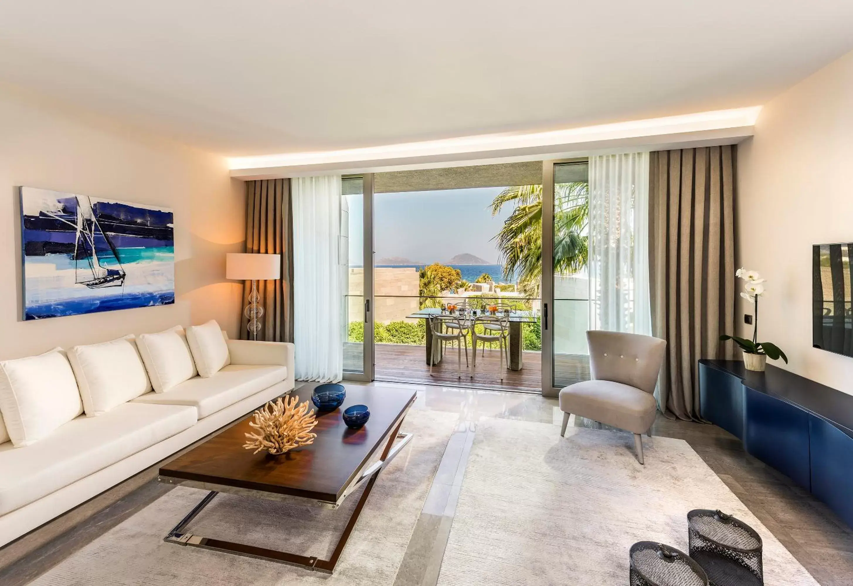 Living room, Seating Area in Swissôtel Resort Bodrum Beach