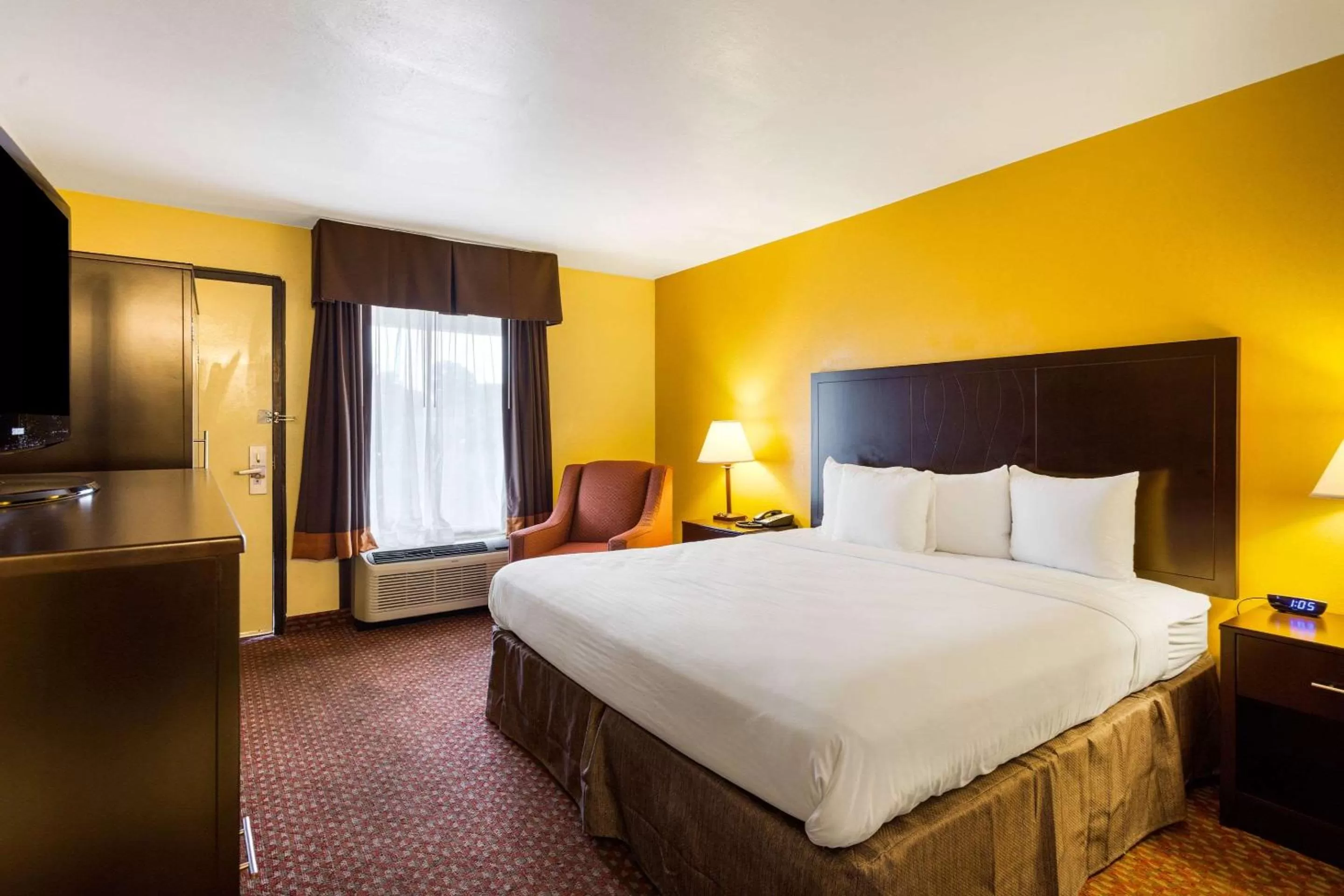 Photo of the whole room, Bed in Quality Inn Indianola