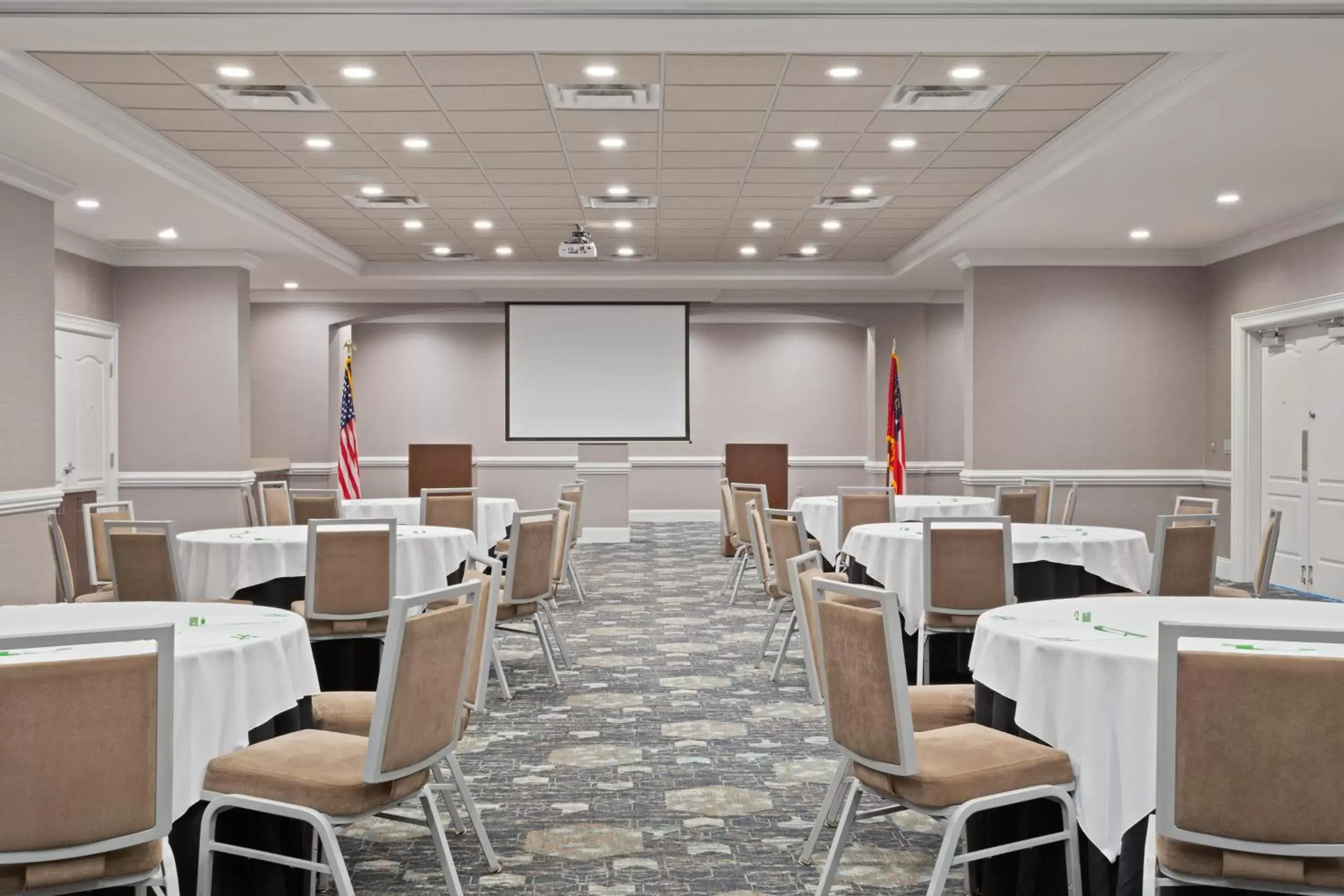 Banquet/Function facilities in Holiday Inn Valdosta Conference Center, an IHG Hotel