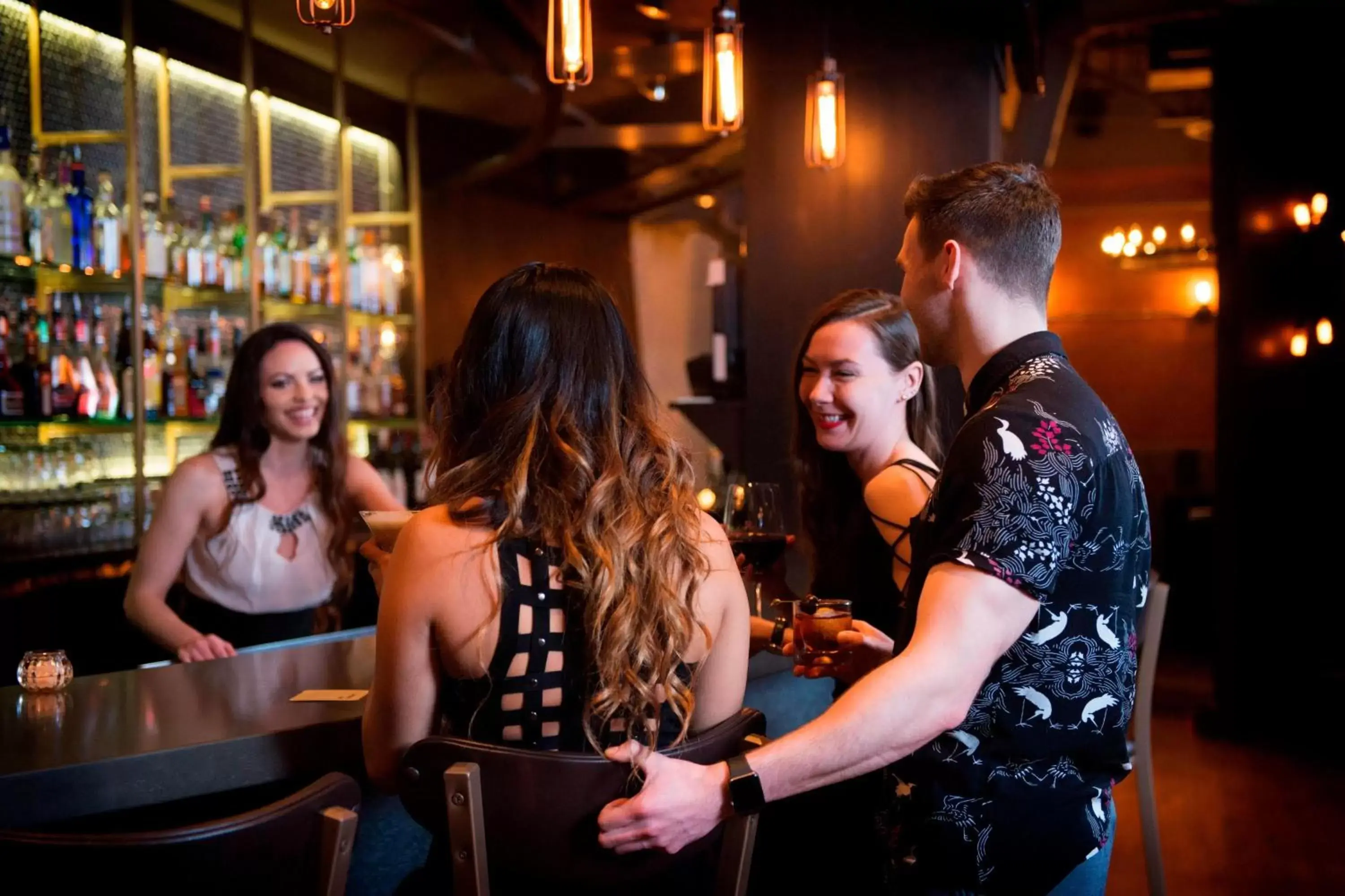 Lounge or bar, Guests in Sheraton Cavalier Saskatoon Hotel