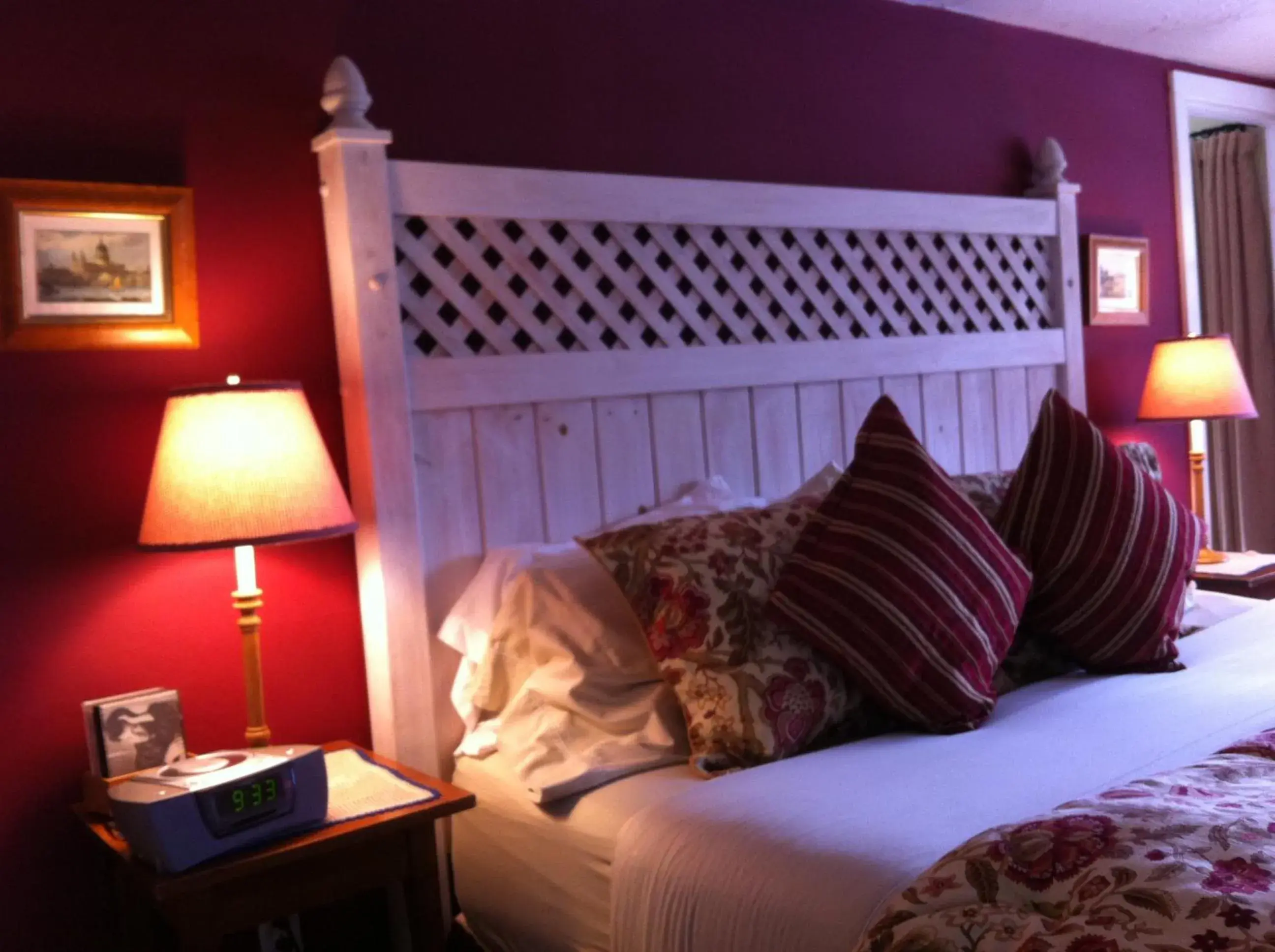 King Suite with Spa Bath in Deerhill Inn King Suite with Spa Bath in Deerhill Inn