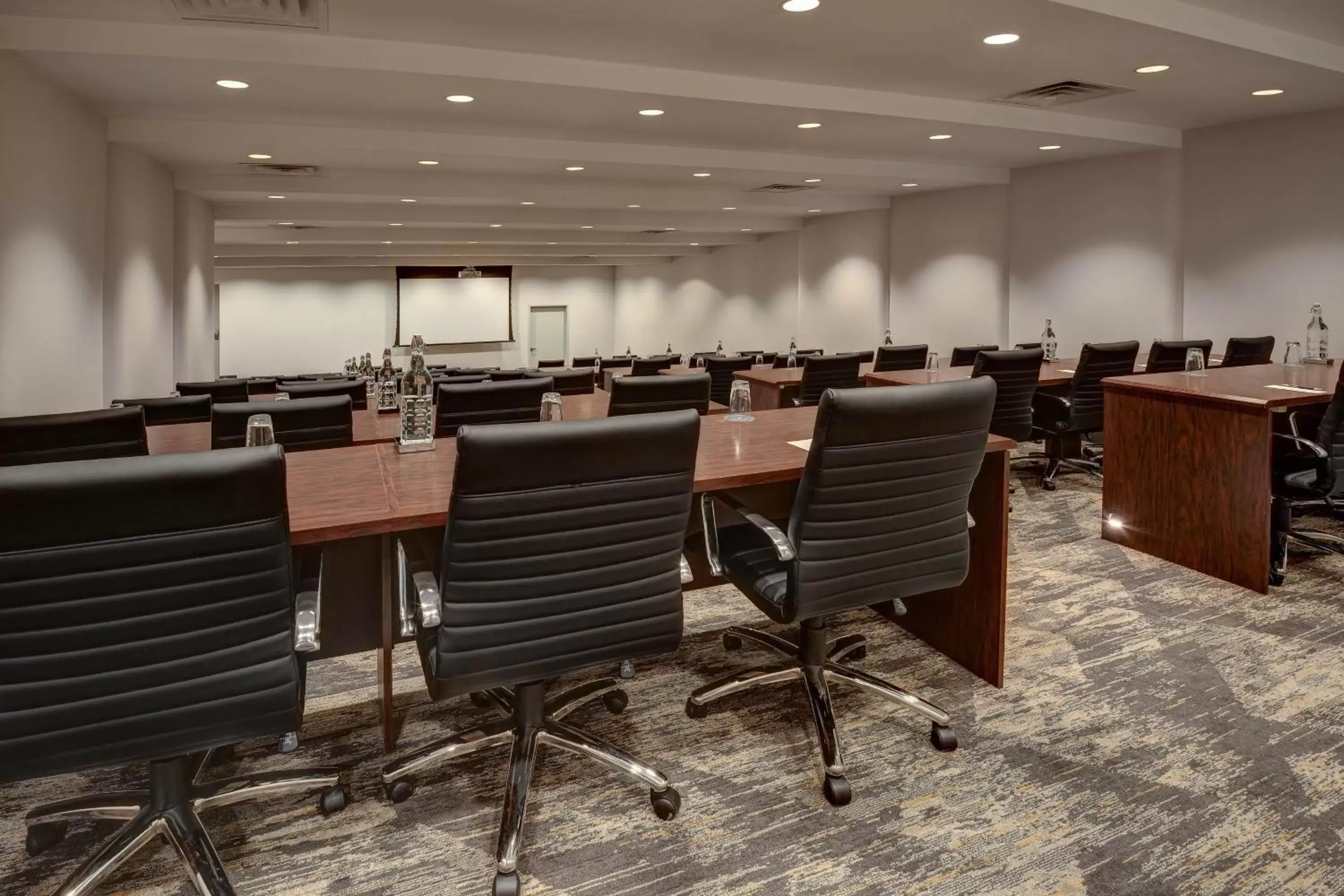 Meeting/conference room, Business Area/Conference Room in Sheraton Eatontown Hotel