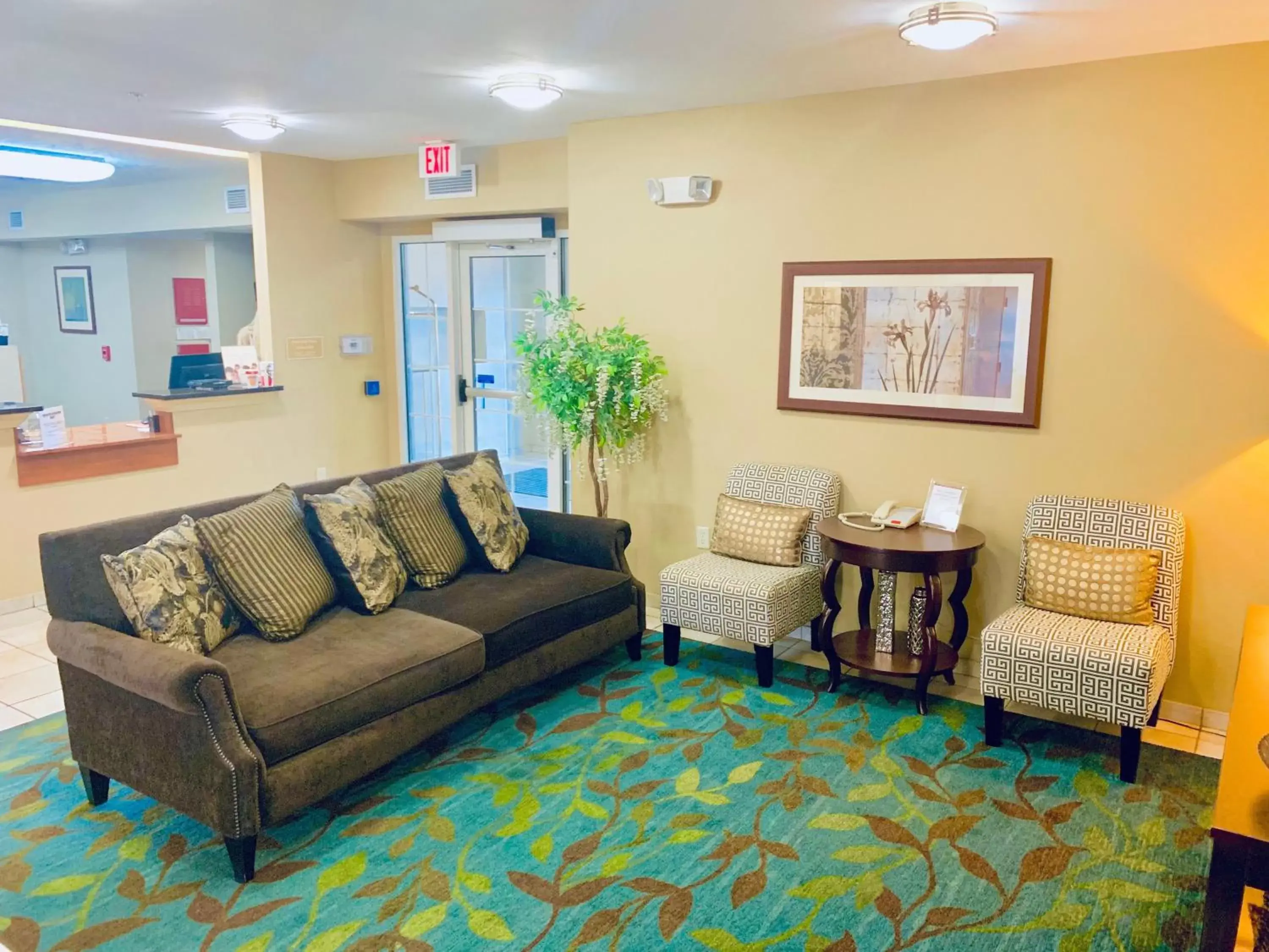 Property building, Seating Area in Candlewood Suites Hot Springs, an IHG Hotel