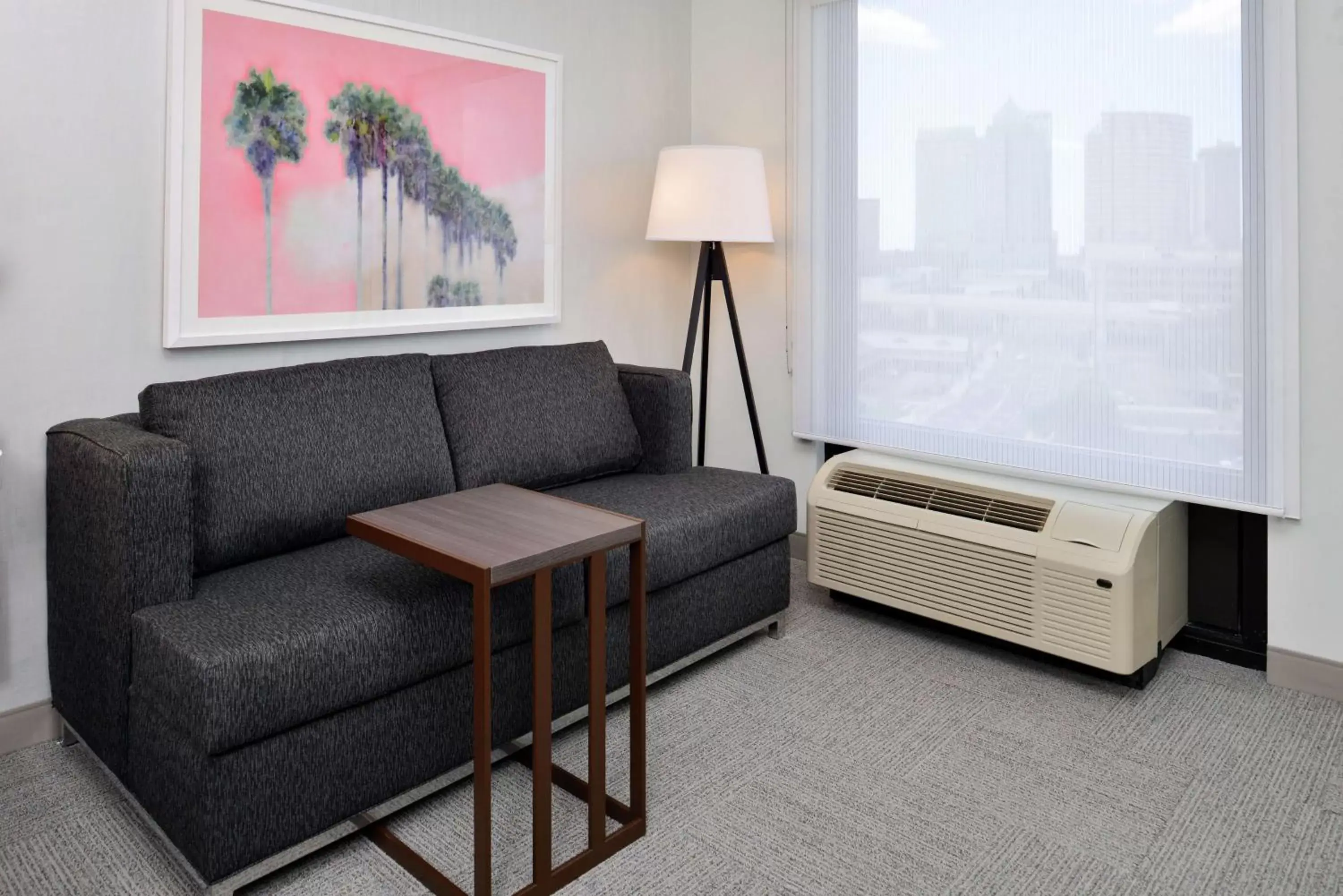 Living room, Seating Area in Hampton Inn Tampa Downtown Channel District